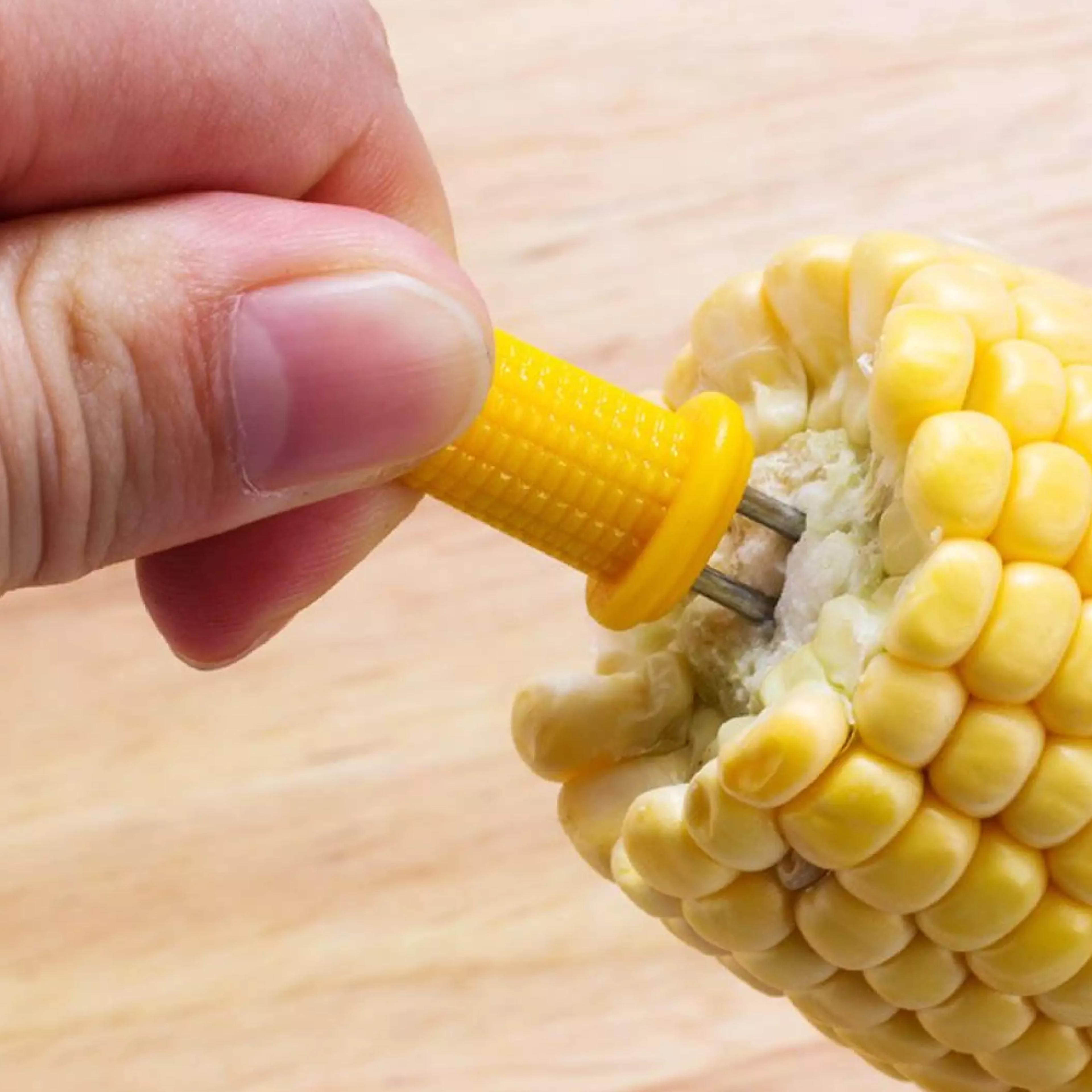 cornholders3