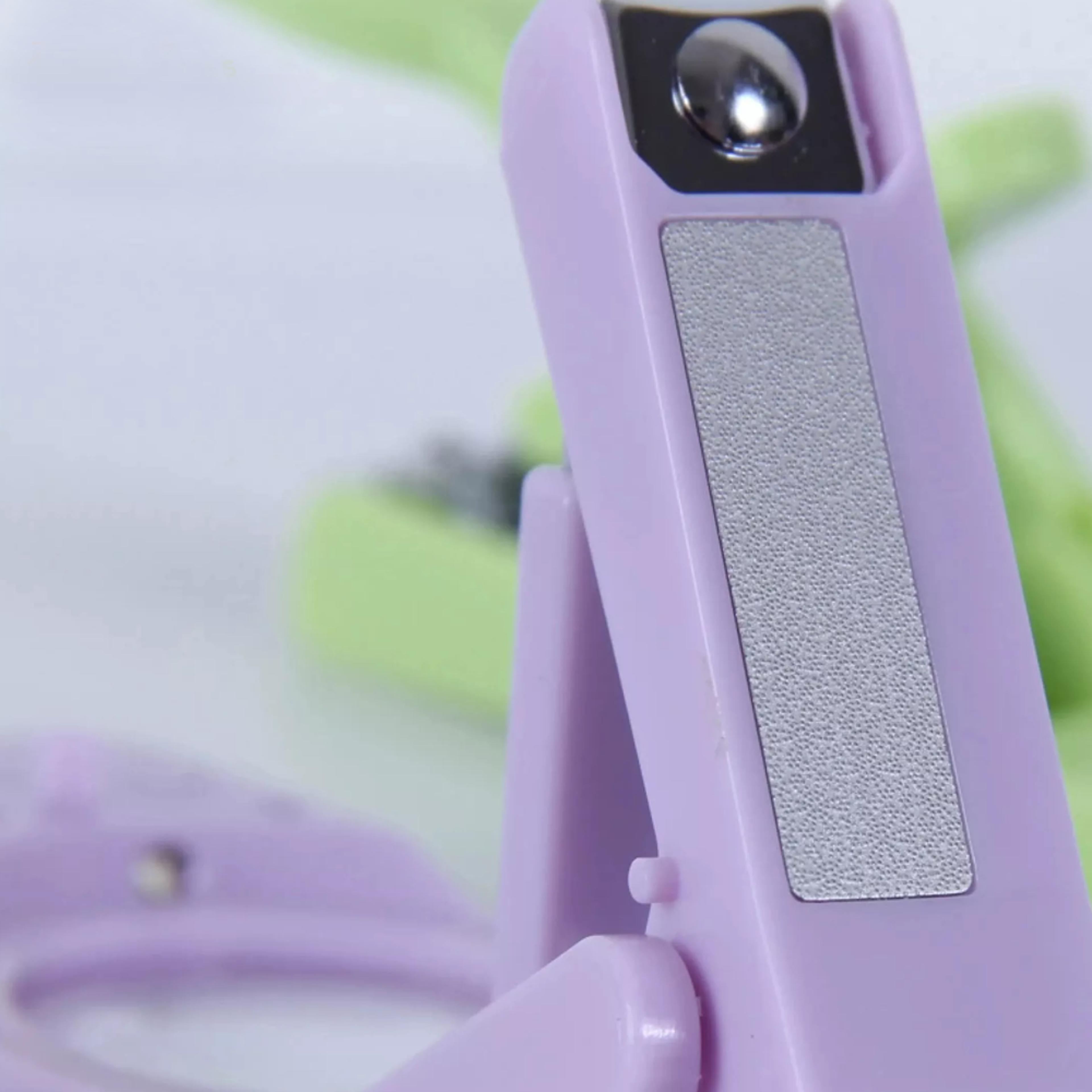 baby nail clippers with light and magnifier
