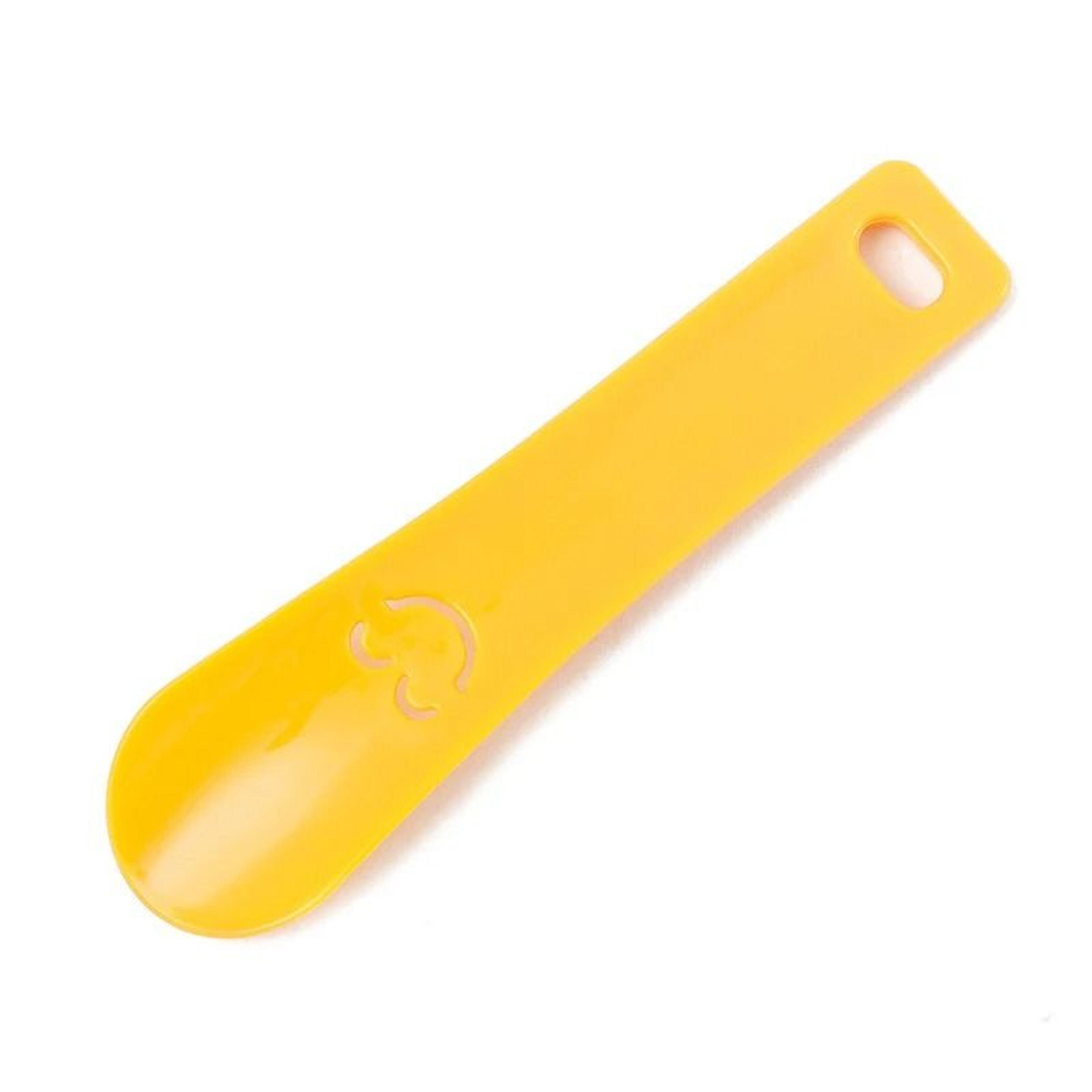 Reliable shoe horn for any footwear