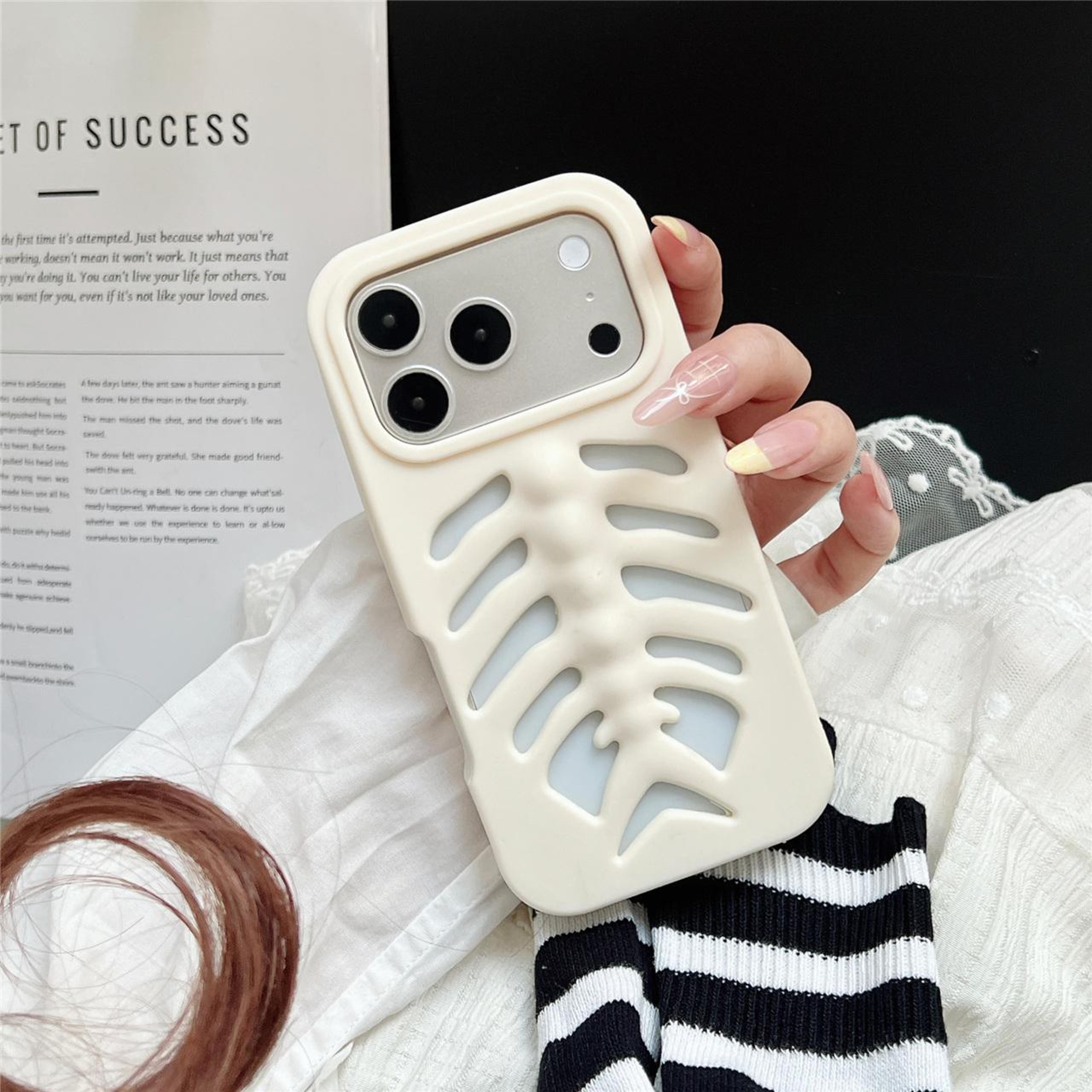 Silicone Fishbone Magnetic Phone Case For IPhone 18 Pro Max 1