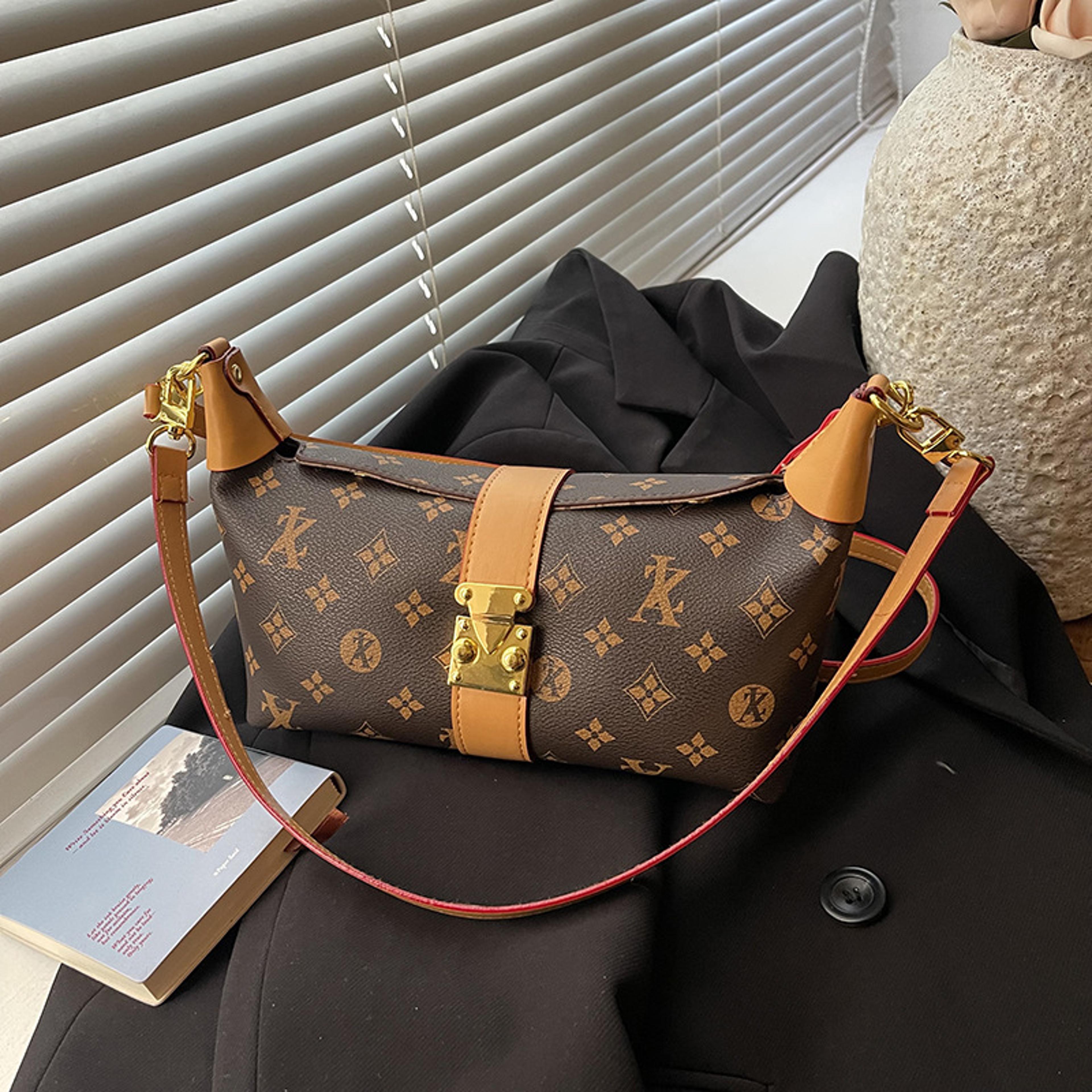 classic horn bag with vintage print for women daily commuting