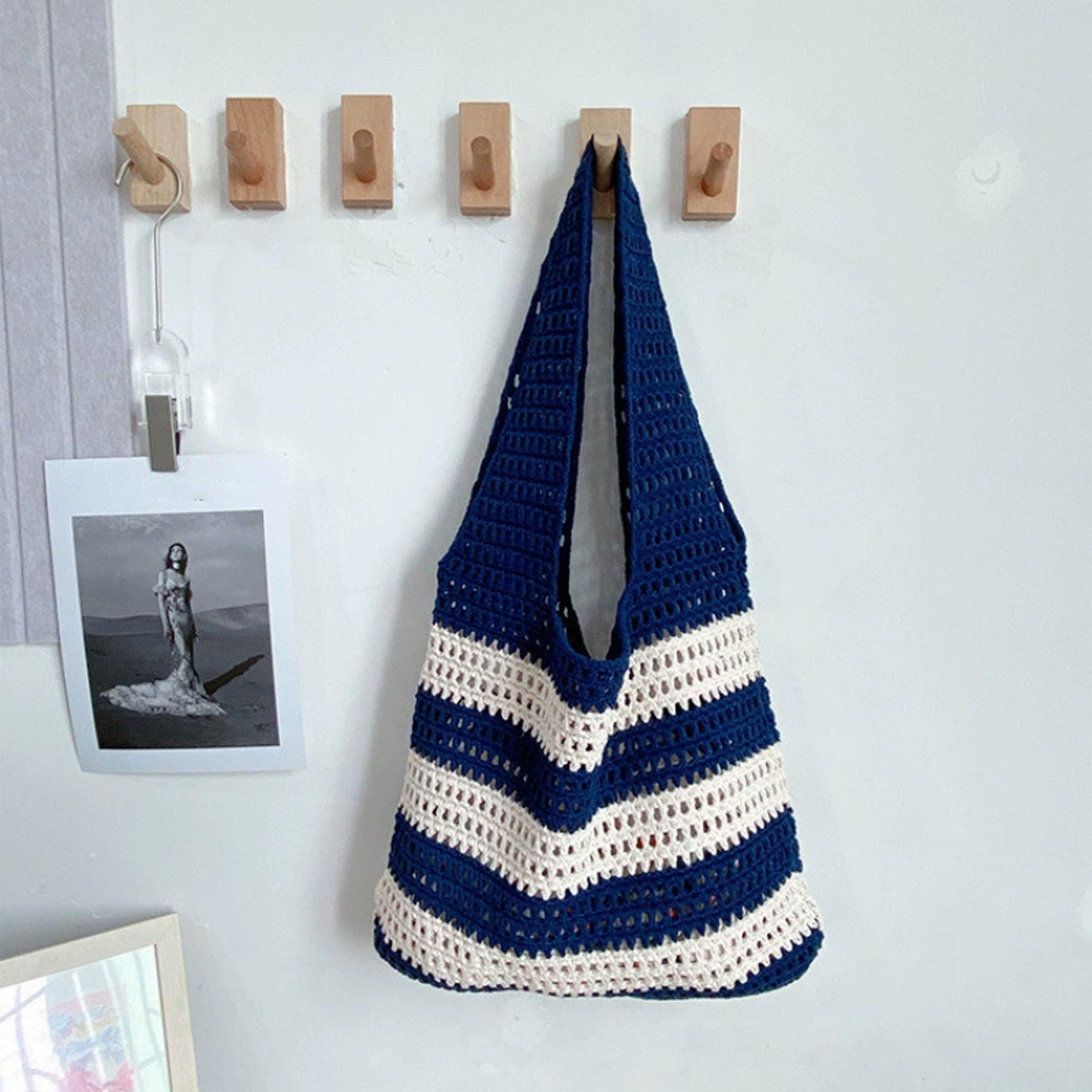 Aesthetic Contrast Stripe Knit Tote Bag 5