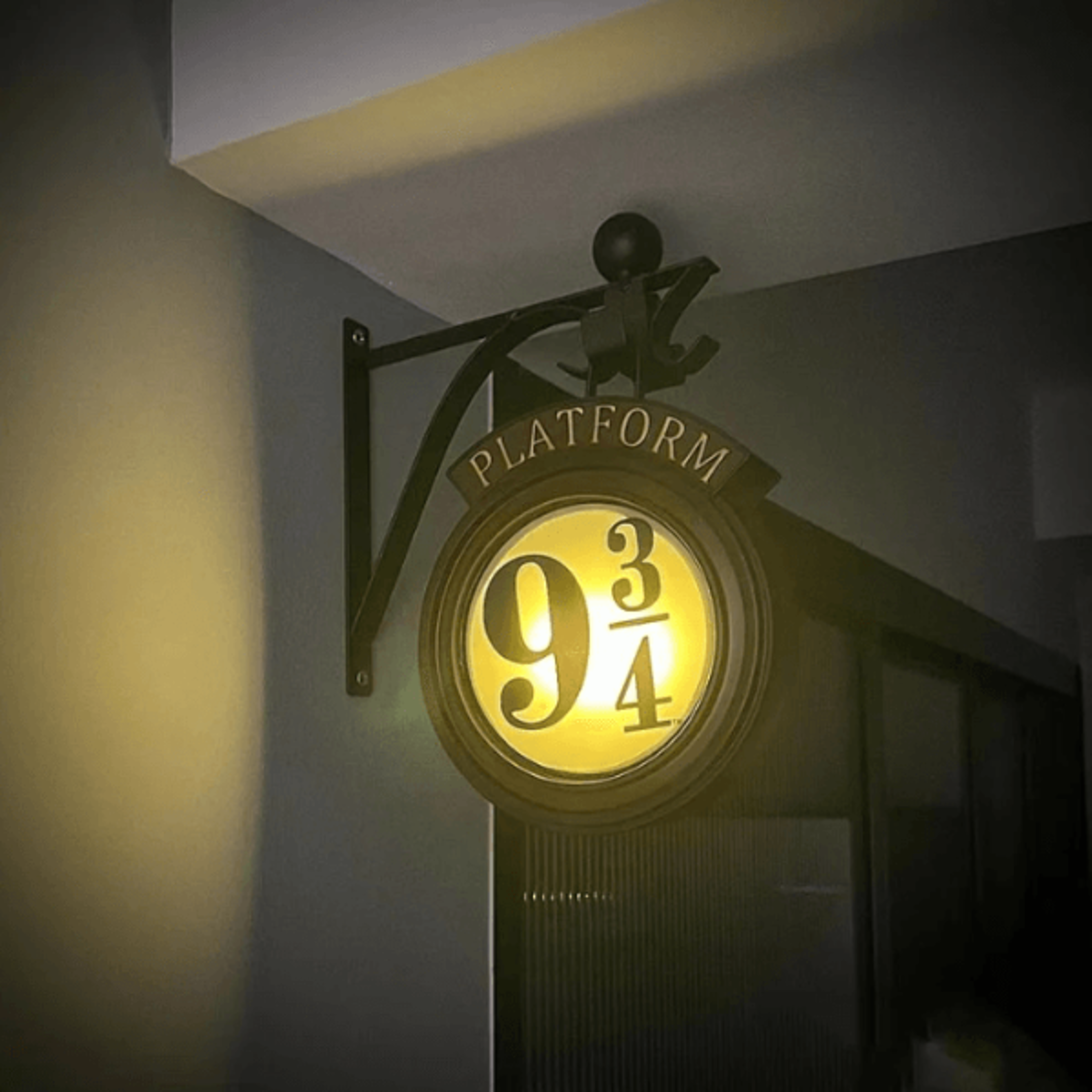 Harry Potter Platform LED Wall Hanging Night Light Vintage Magic Lamp