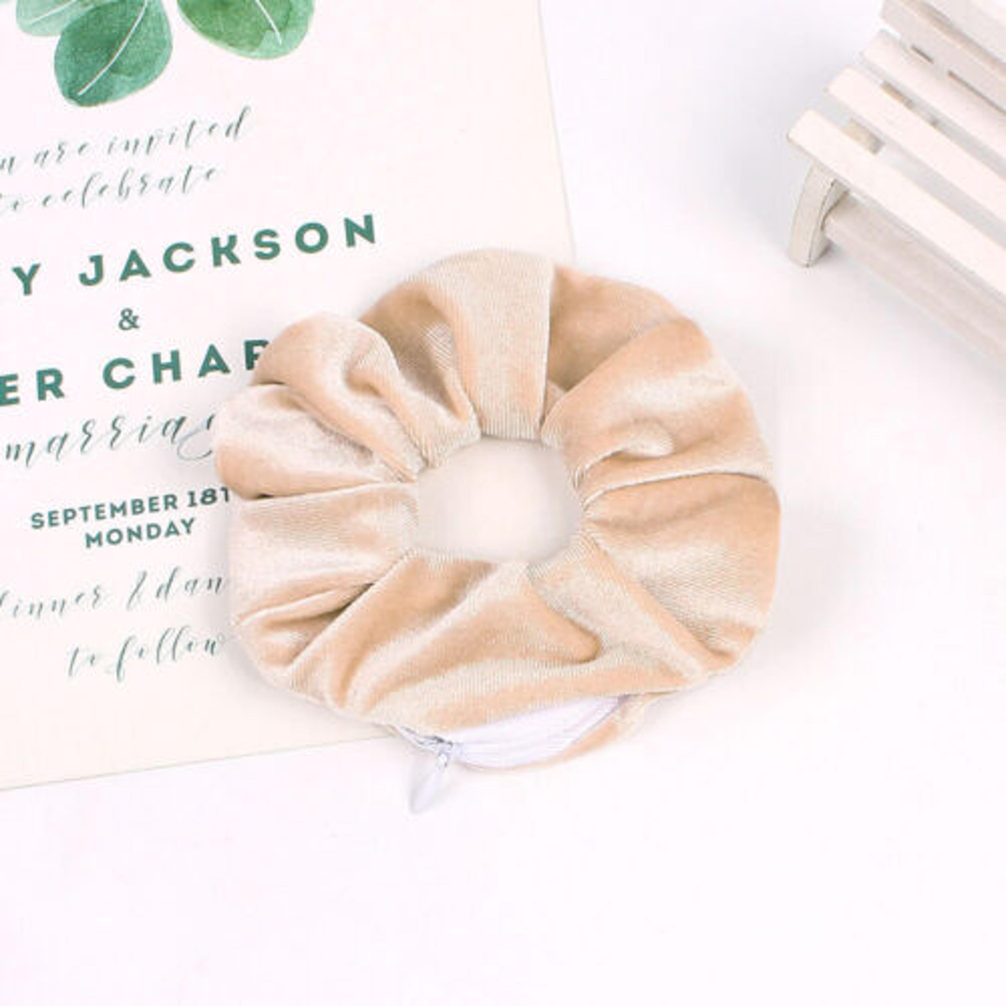 Hidden Pocket Scrunchie (17).jpg