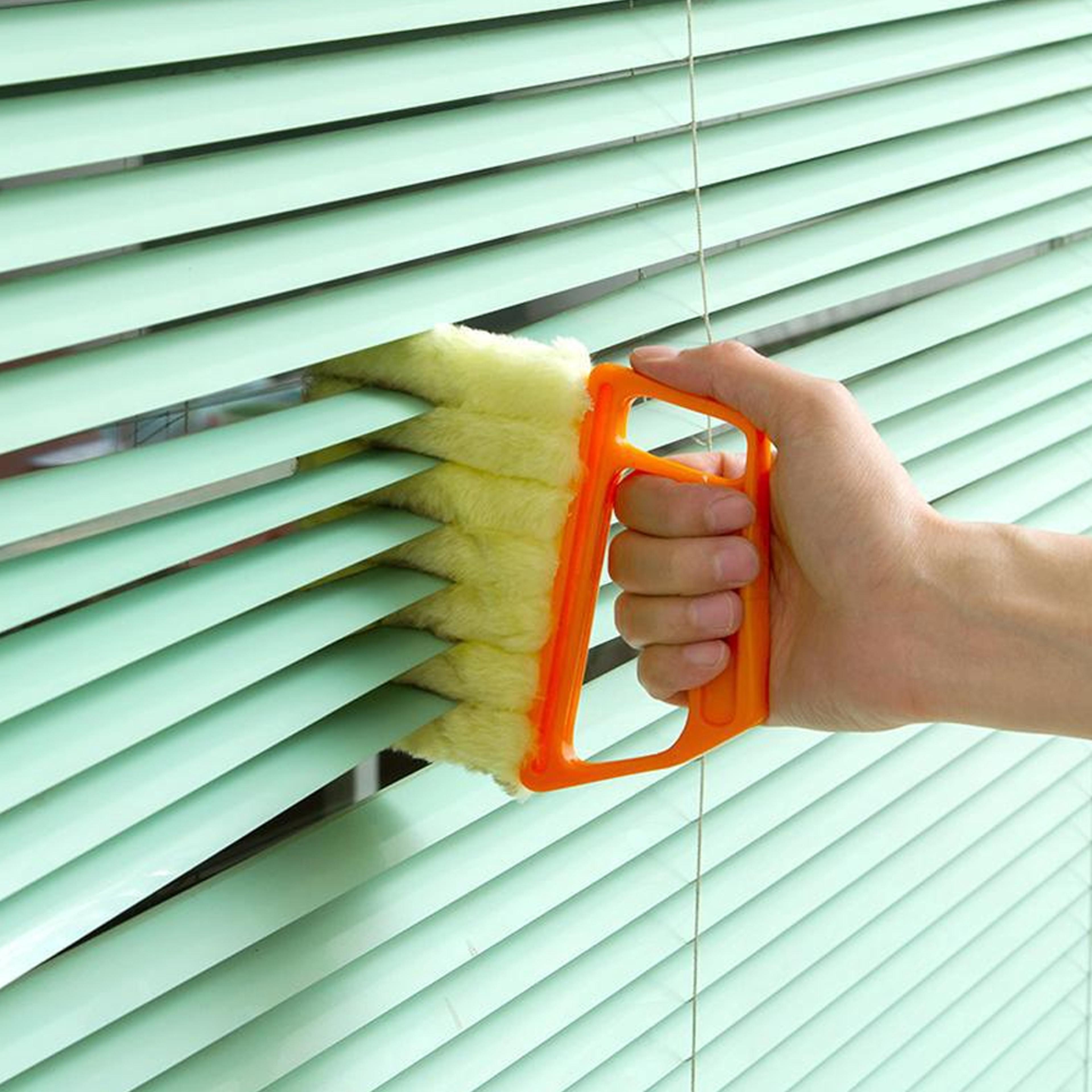 microfibervenetianblindcleaningbrush2.png