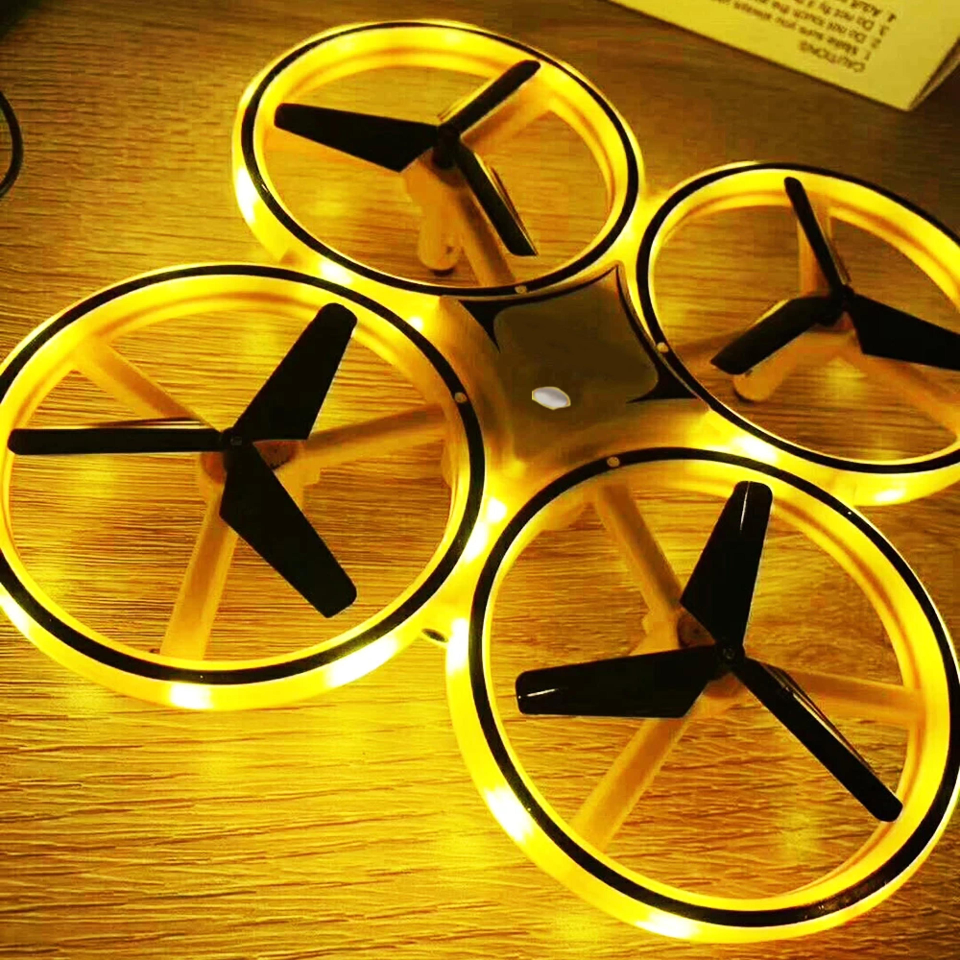 gestureremotecontrolfouraxissmartdrone4.png