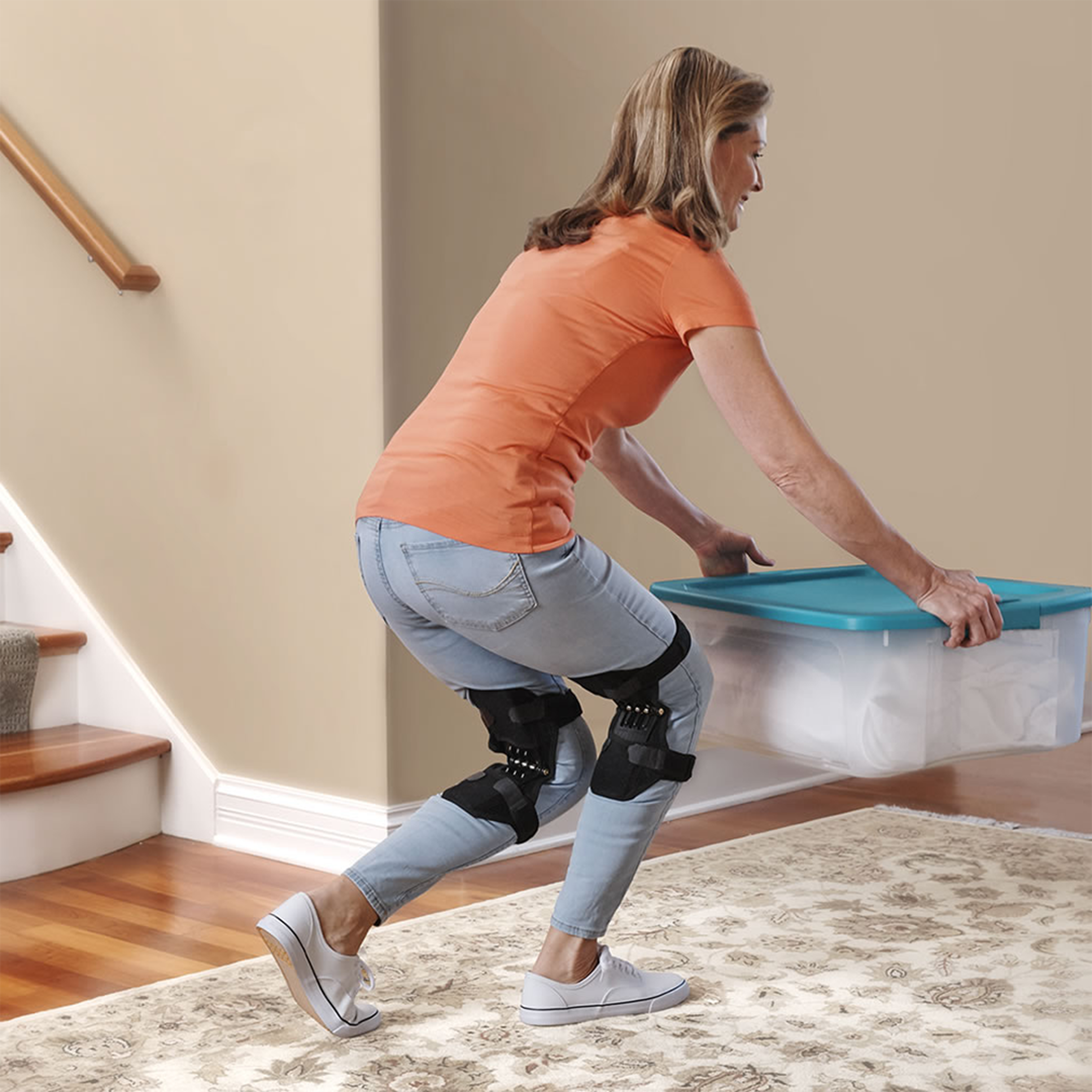 Springloaded knee brace for arthritis relief