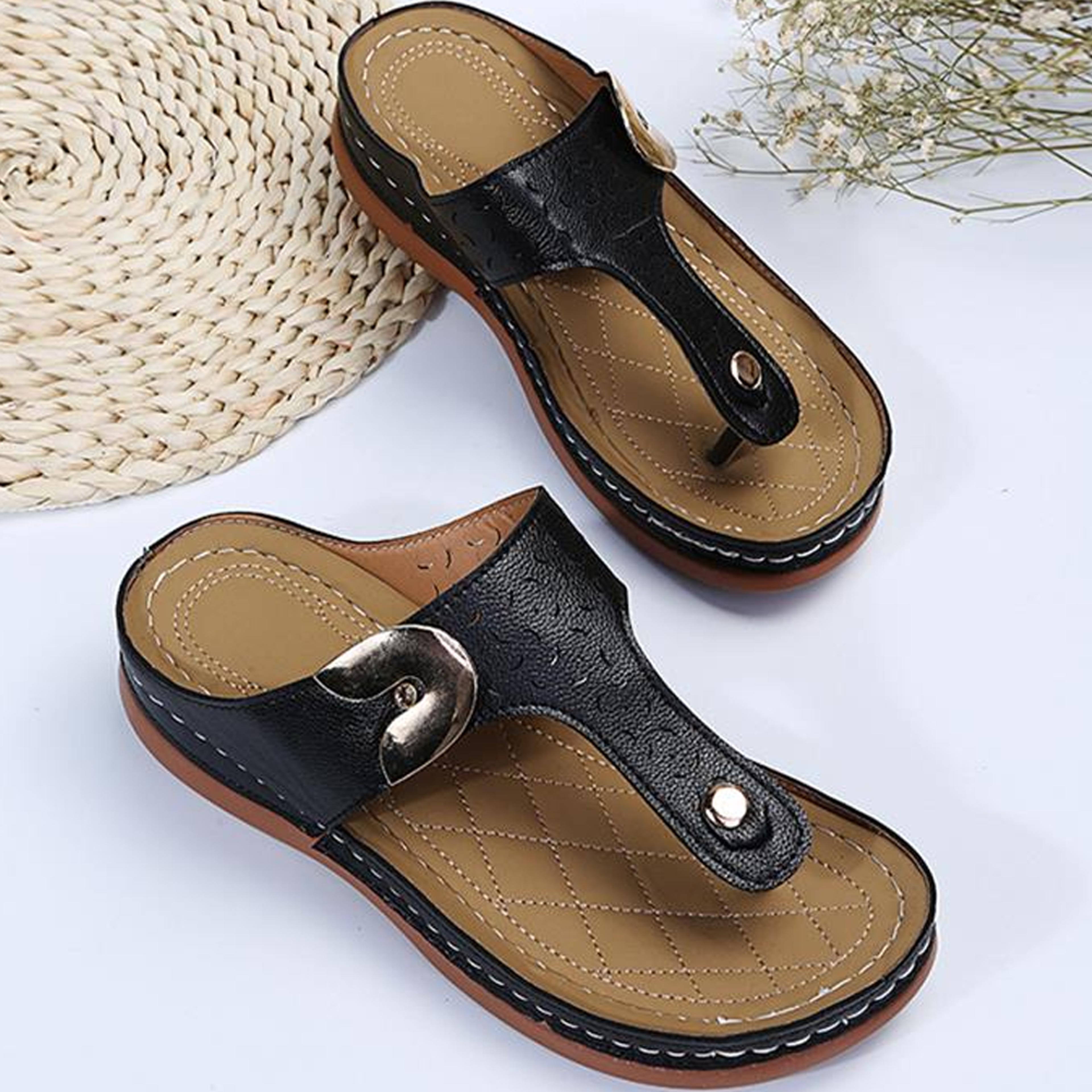 wedgeflipflopsblack.png