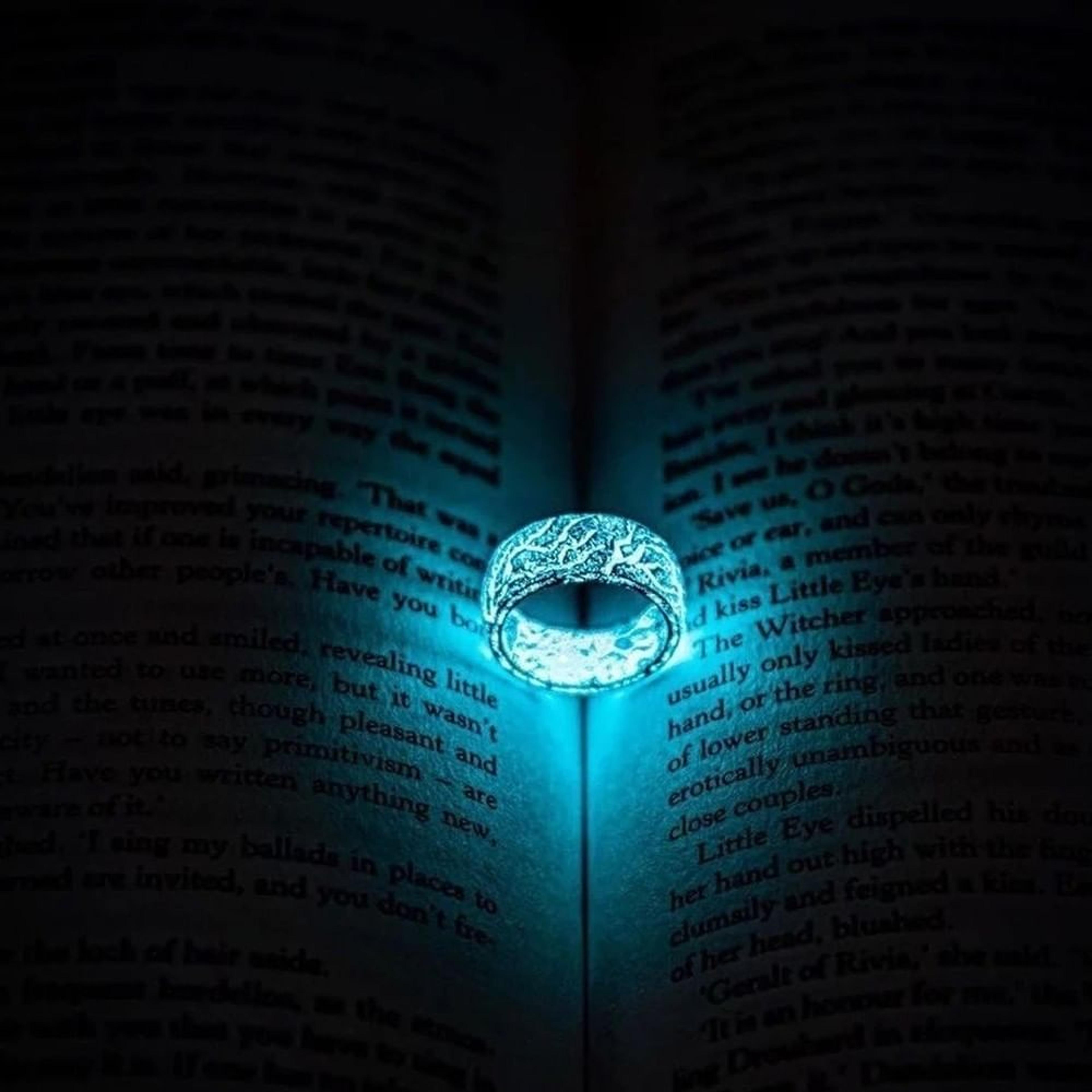 dragonglowringblue.png