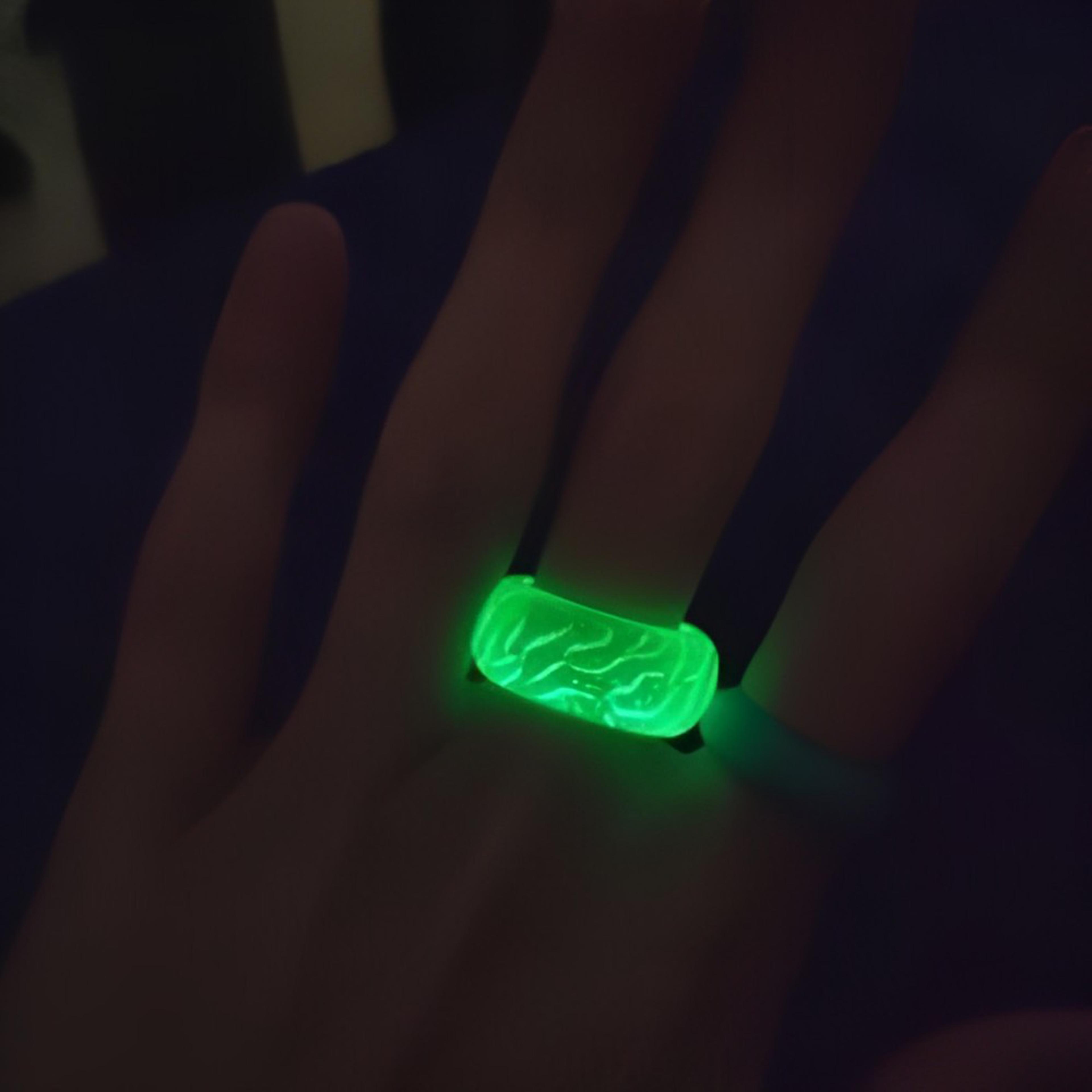 dragonglowringgreen.png