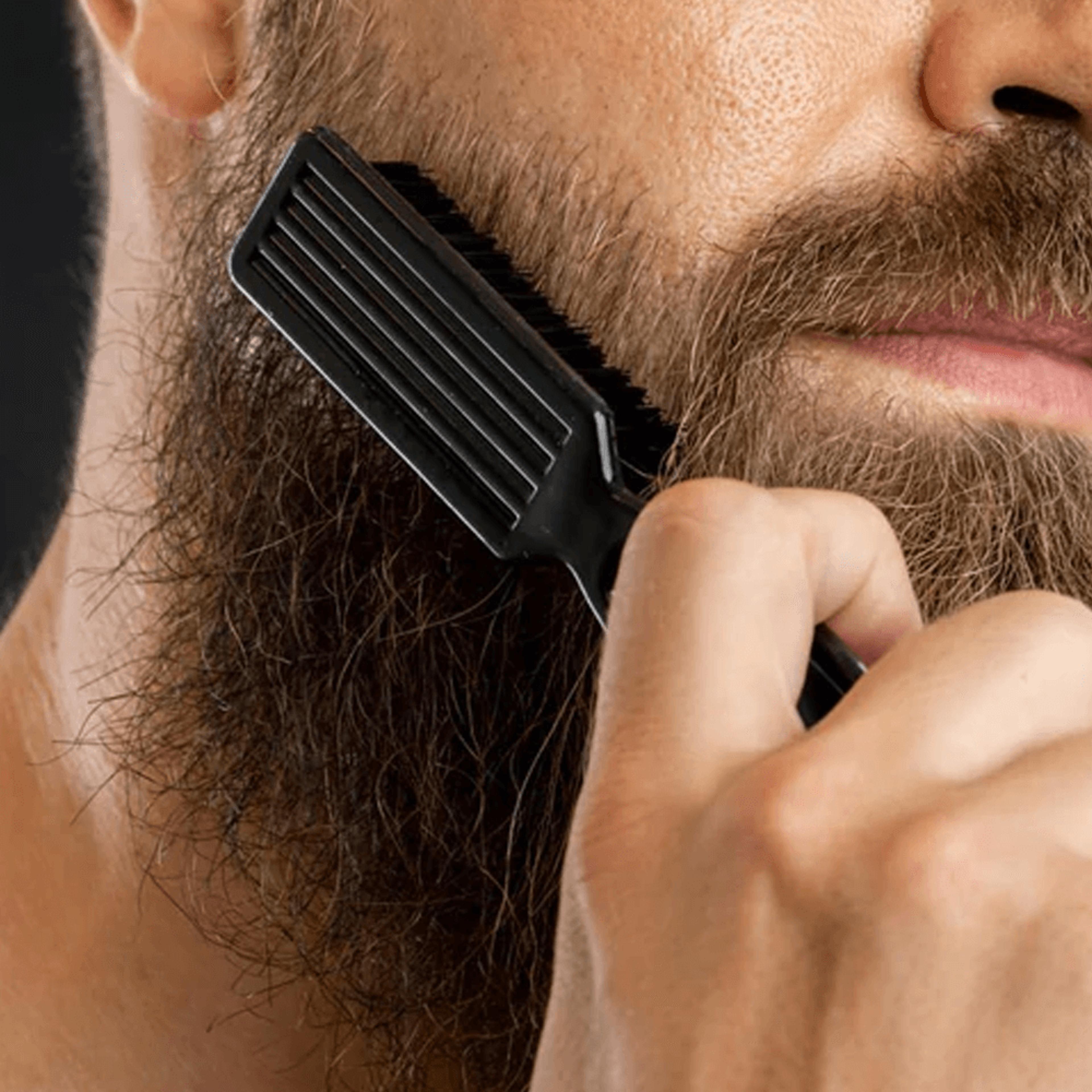 beardgrowthpenfornourishingandshapingregrowth1.png