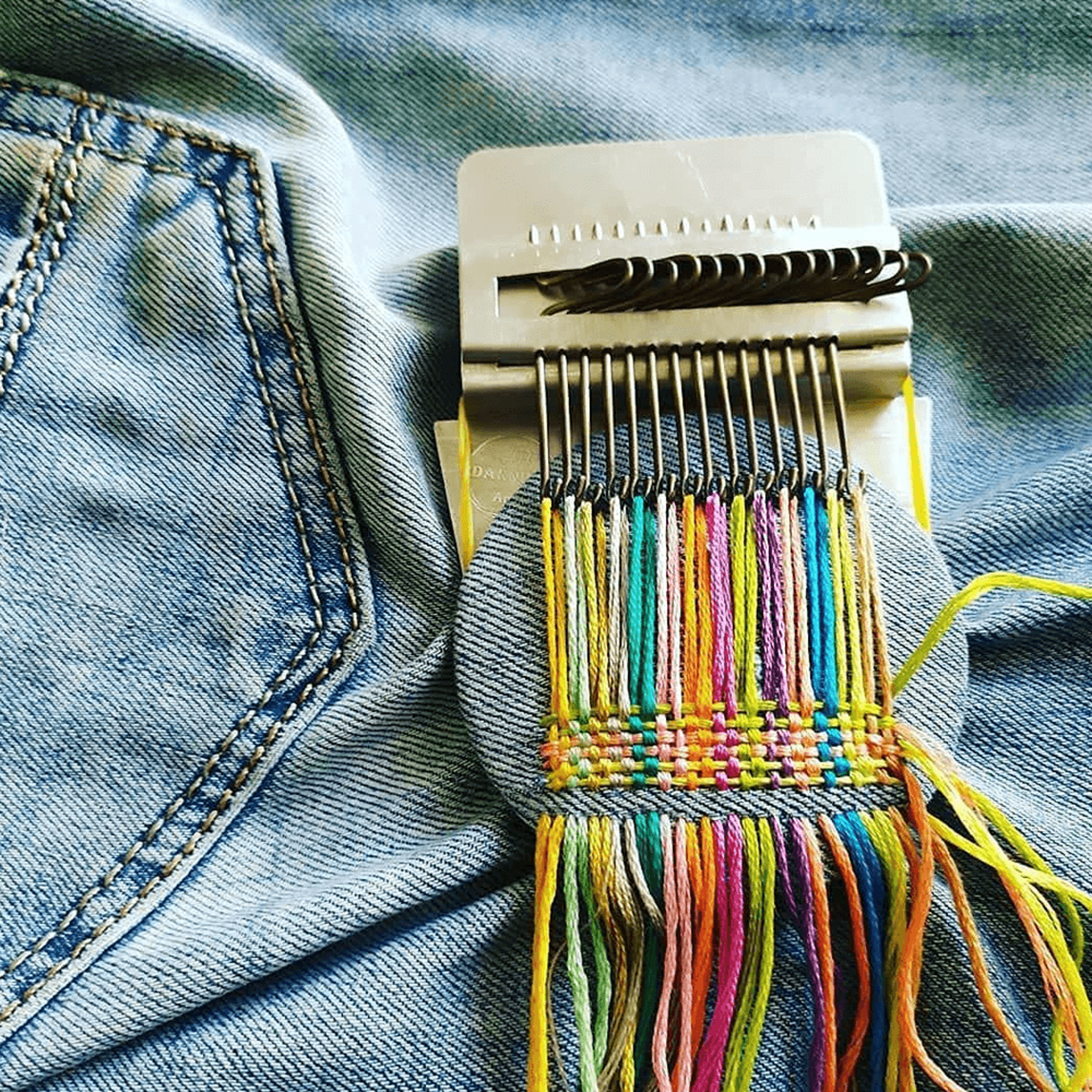 Darning Mini Loom Machine  Compact  Efficient