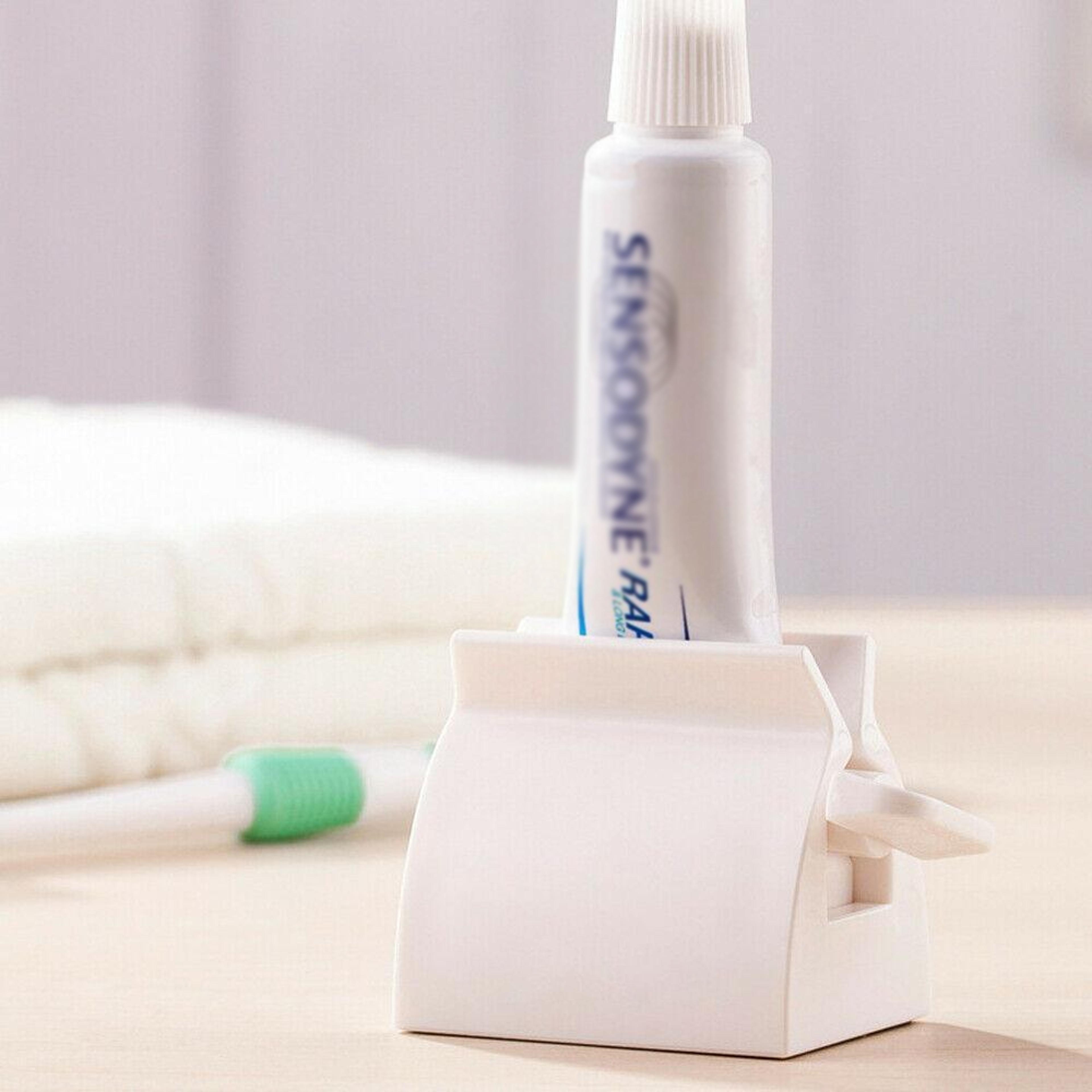 toothpaste squeezer