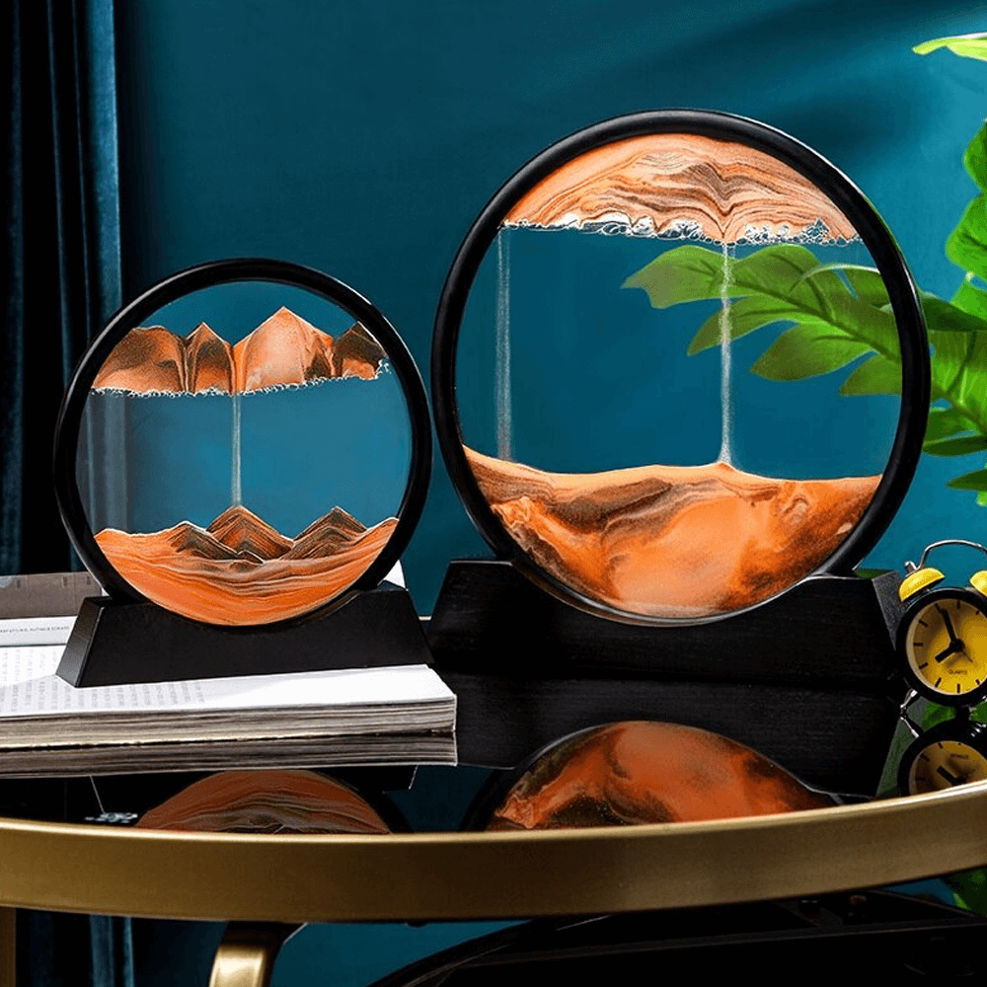 movingsandartpictureroundglass3d2.png