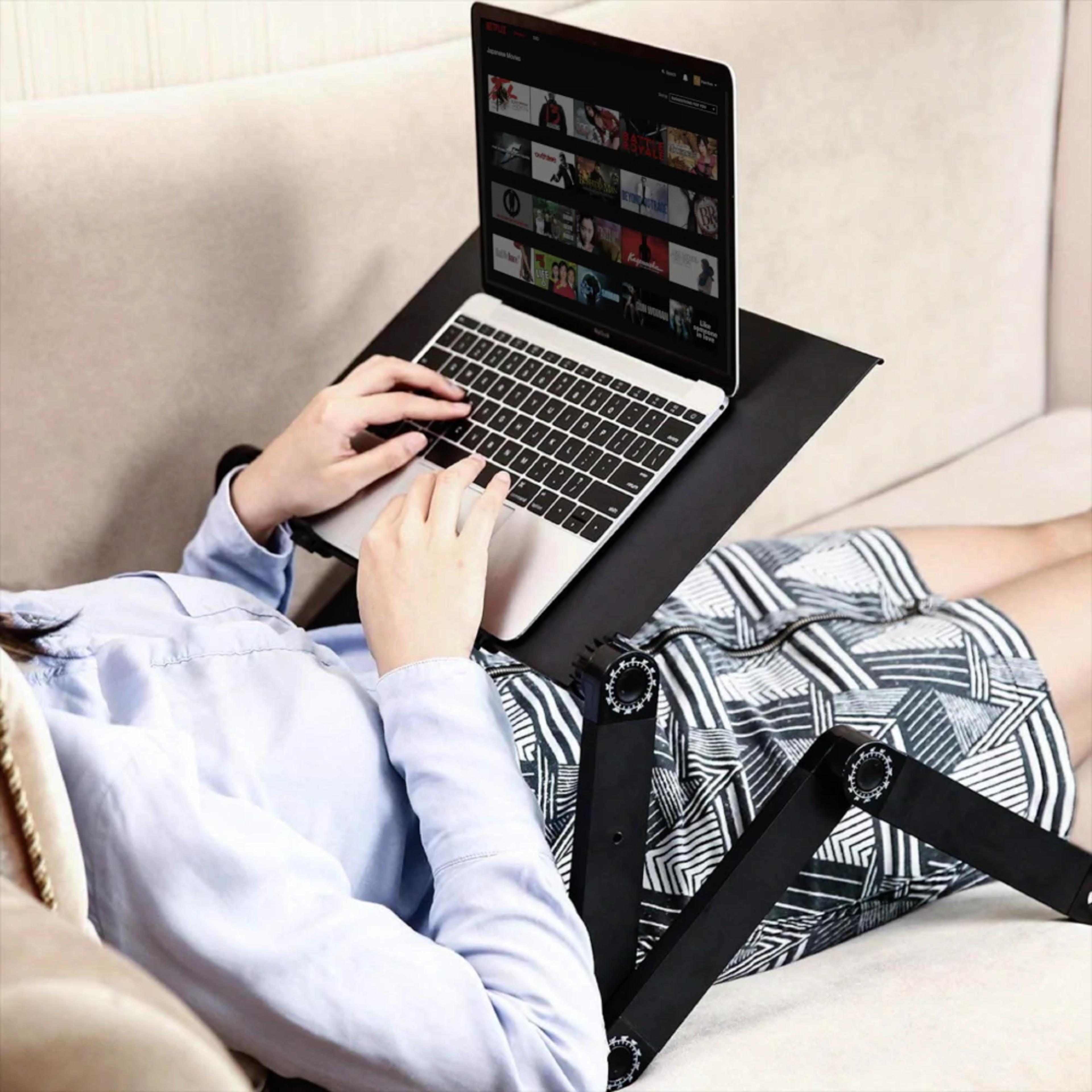 ergonomiclaptopstandfordesk2.png