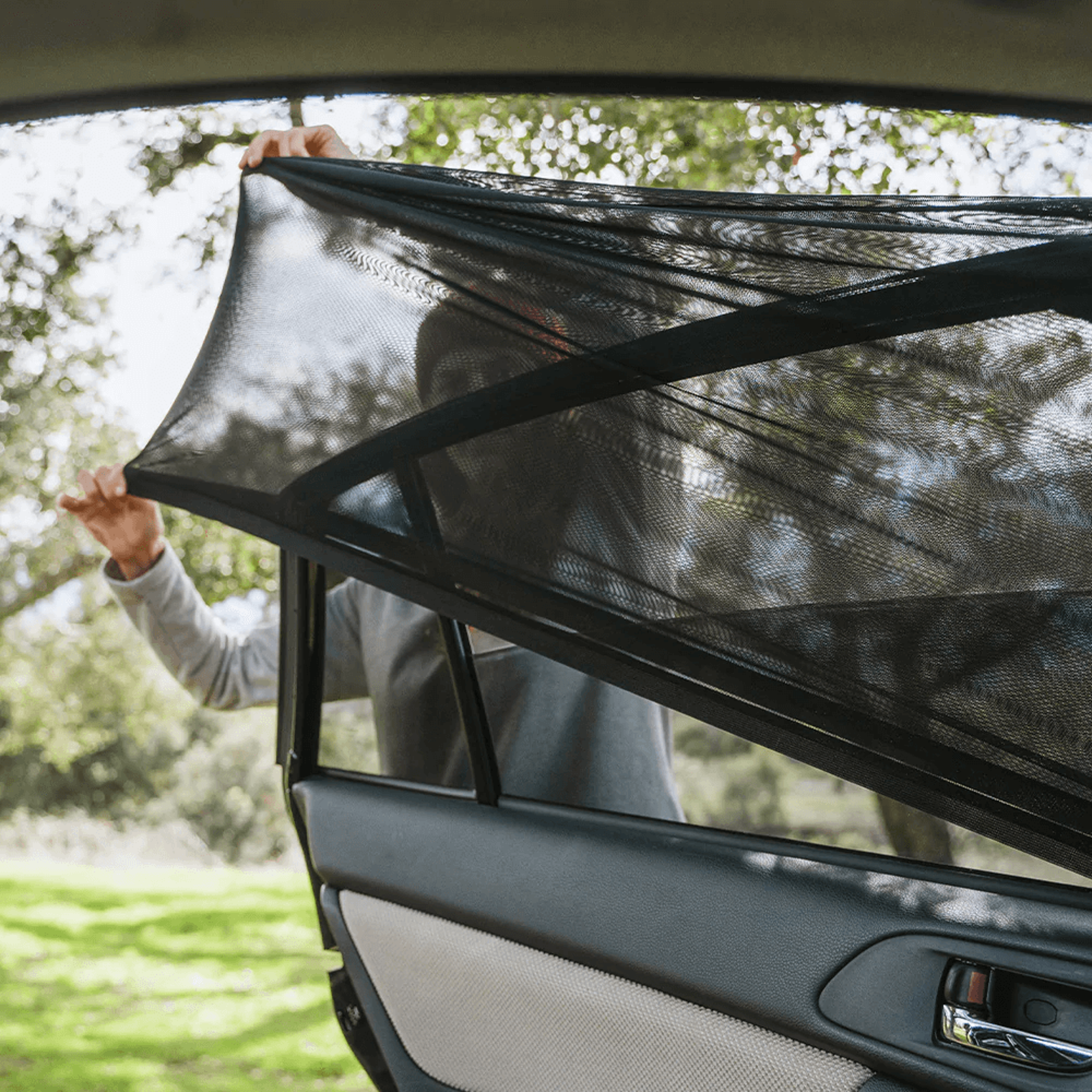 universal car window screens (fits all cars)