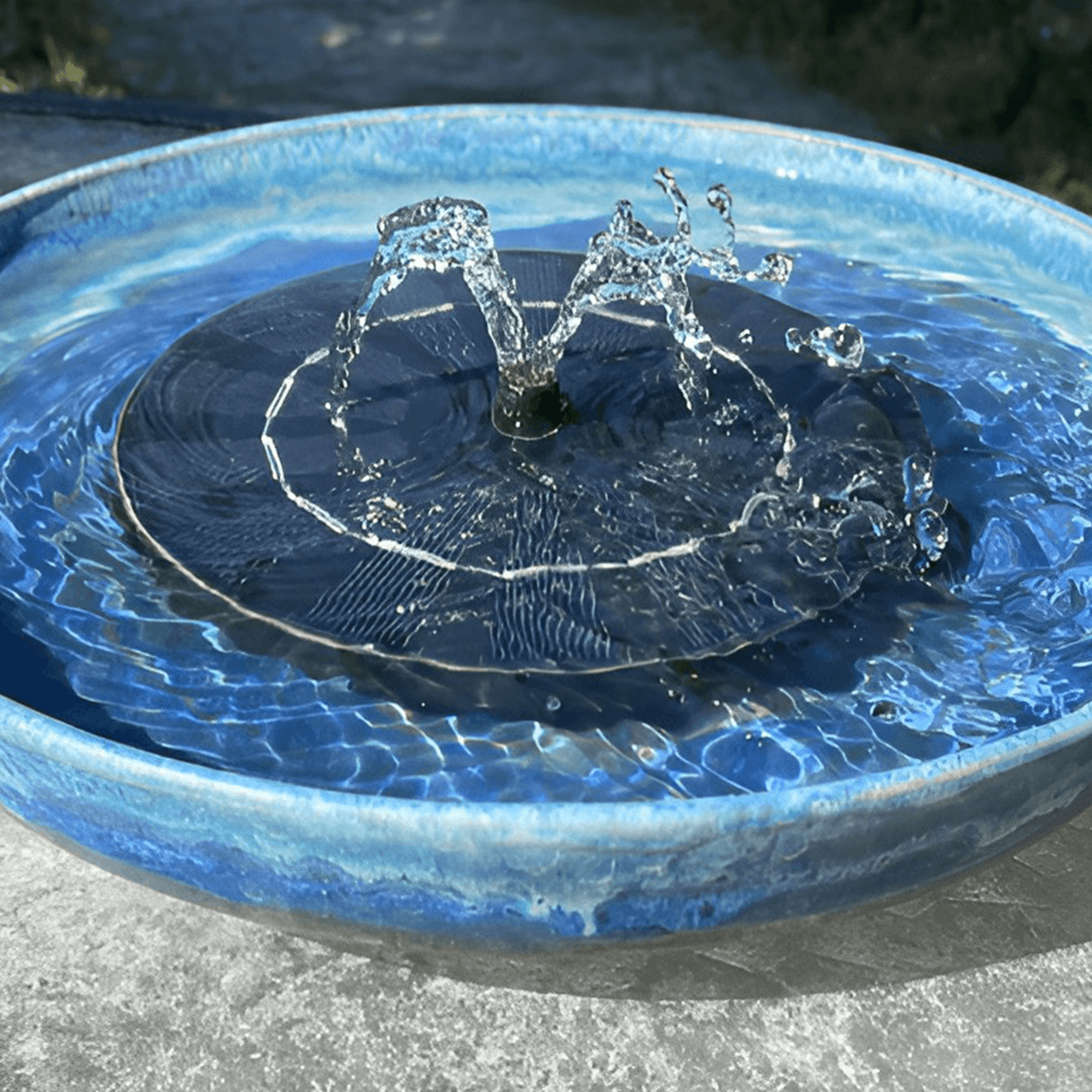 outdoorsolargardenfountain3.png