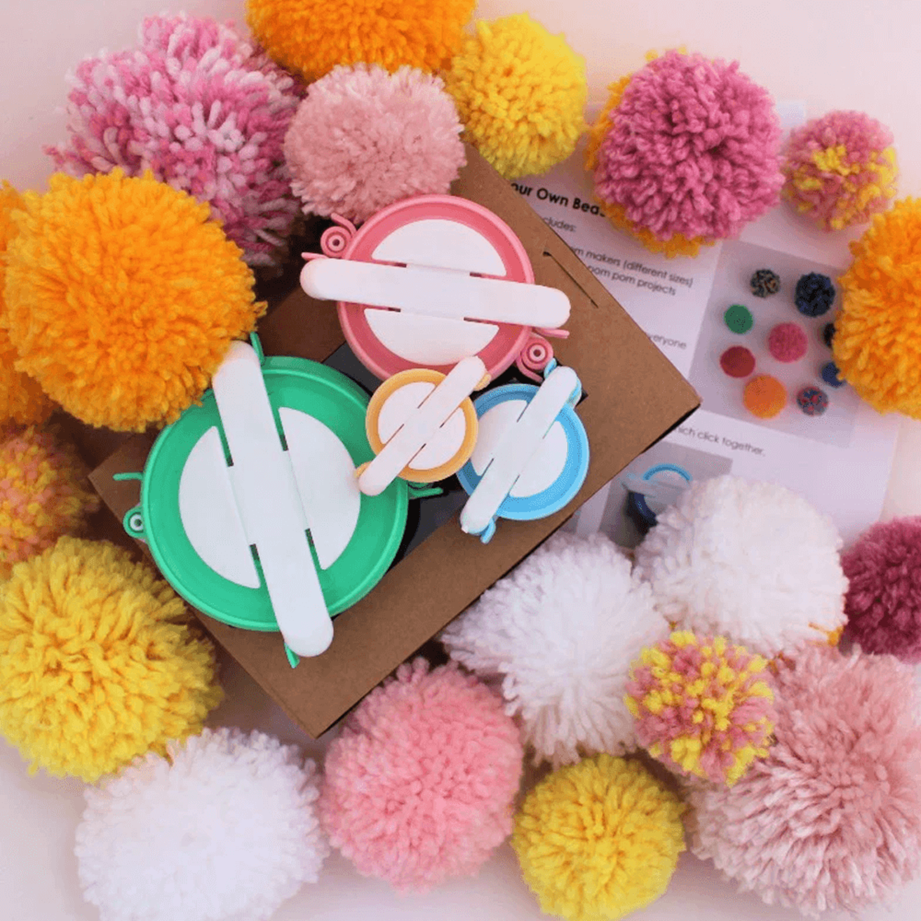 diypompommaker4pieceset4.png