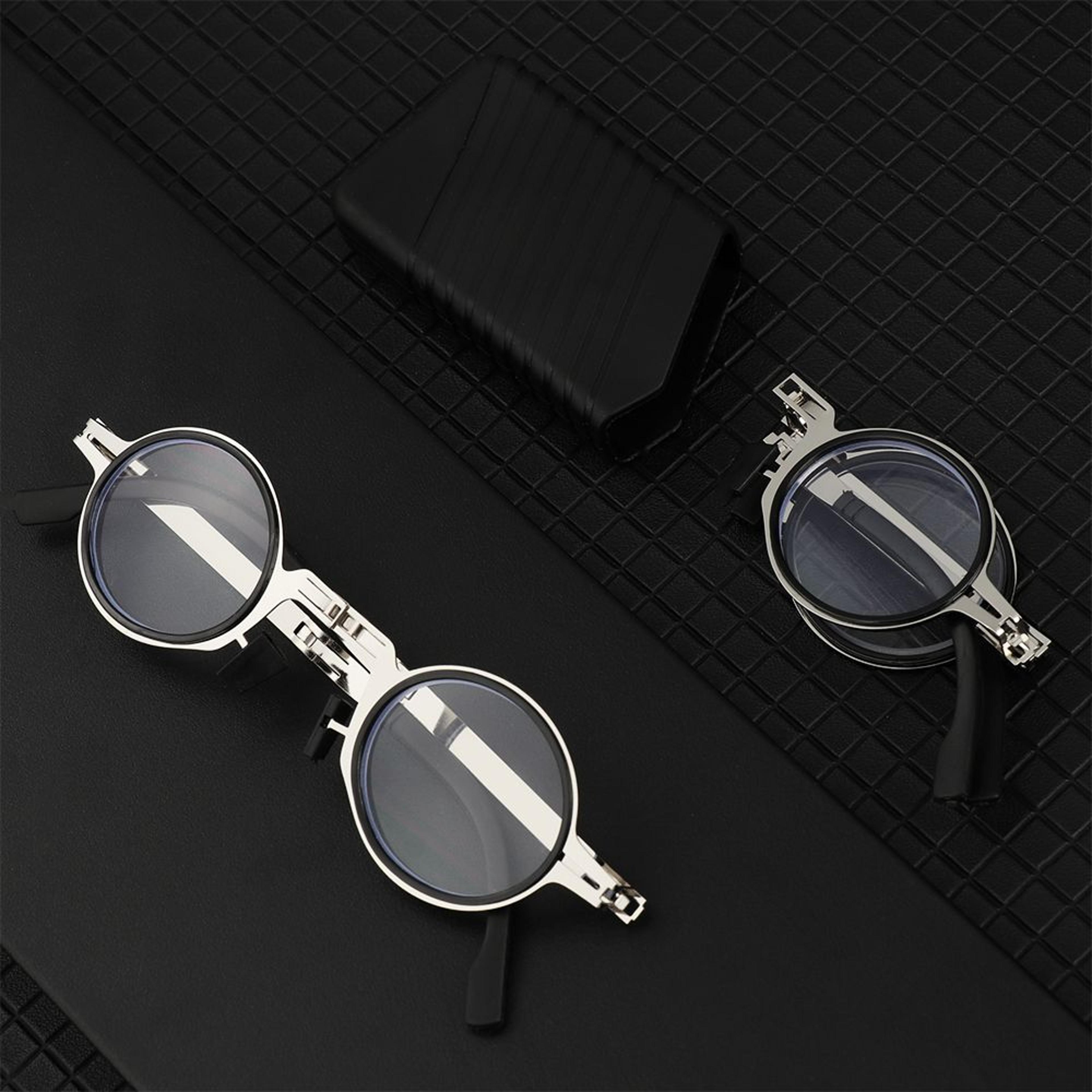 Sleek Screwless Titanium Reading Glasses CloseUp