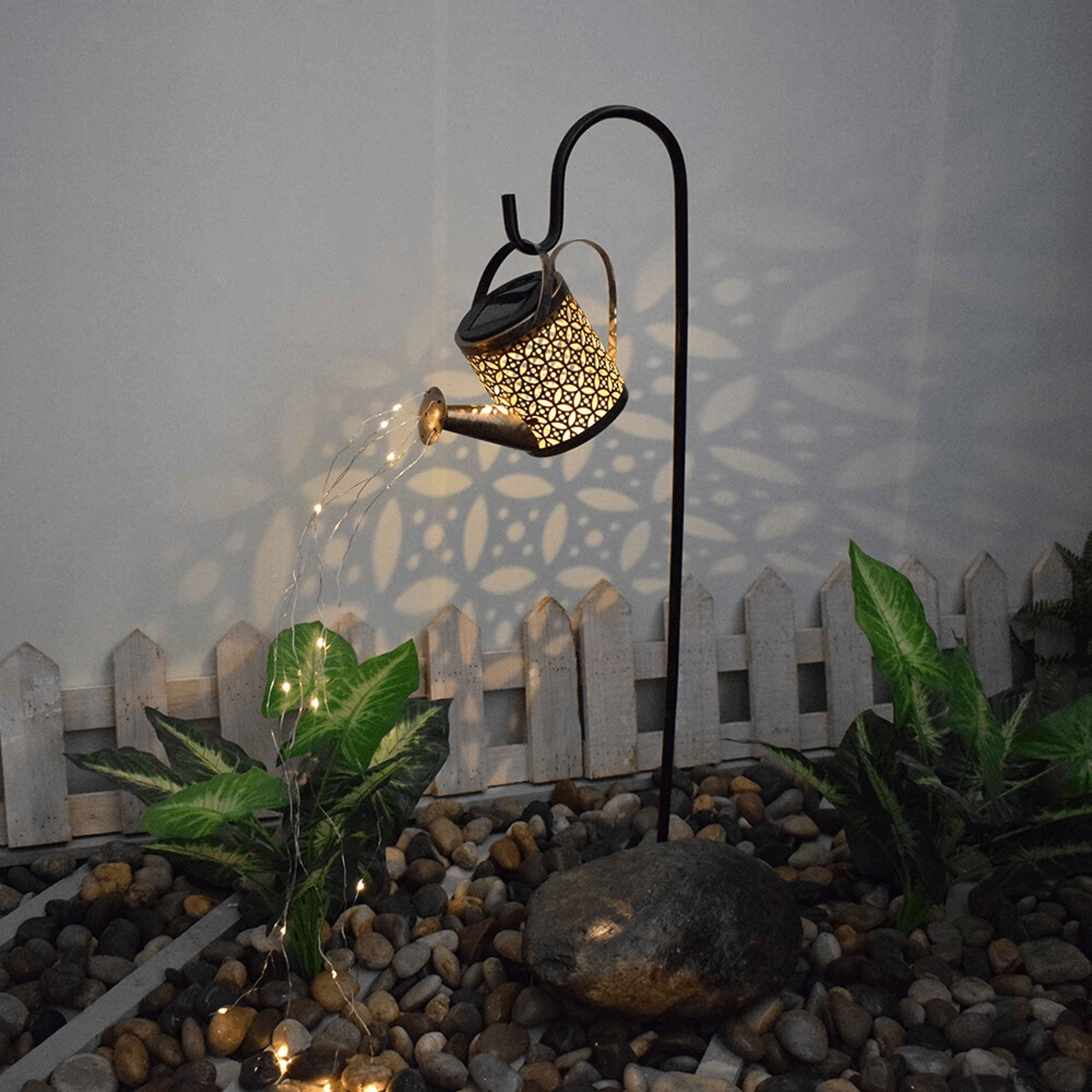 starrynightlampwateringcanlight4.png