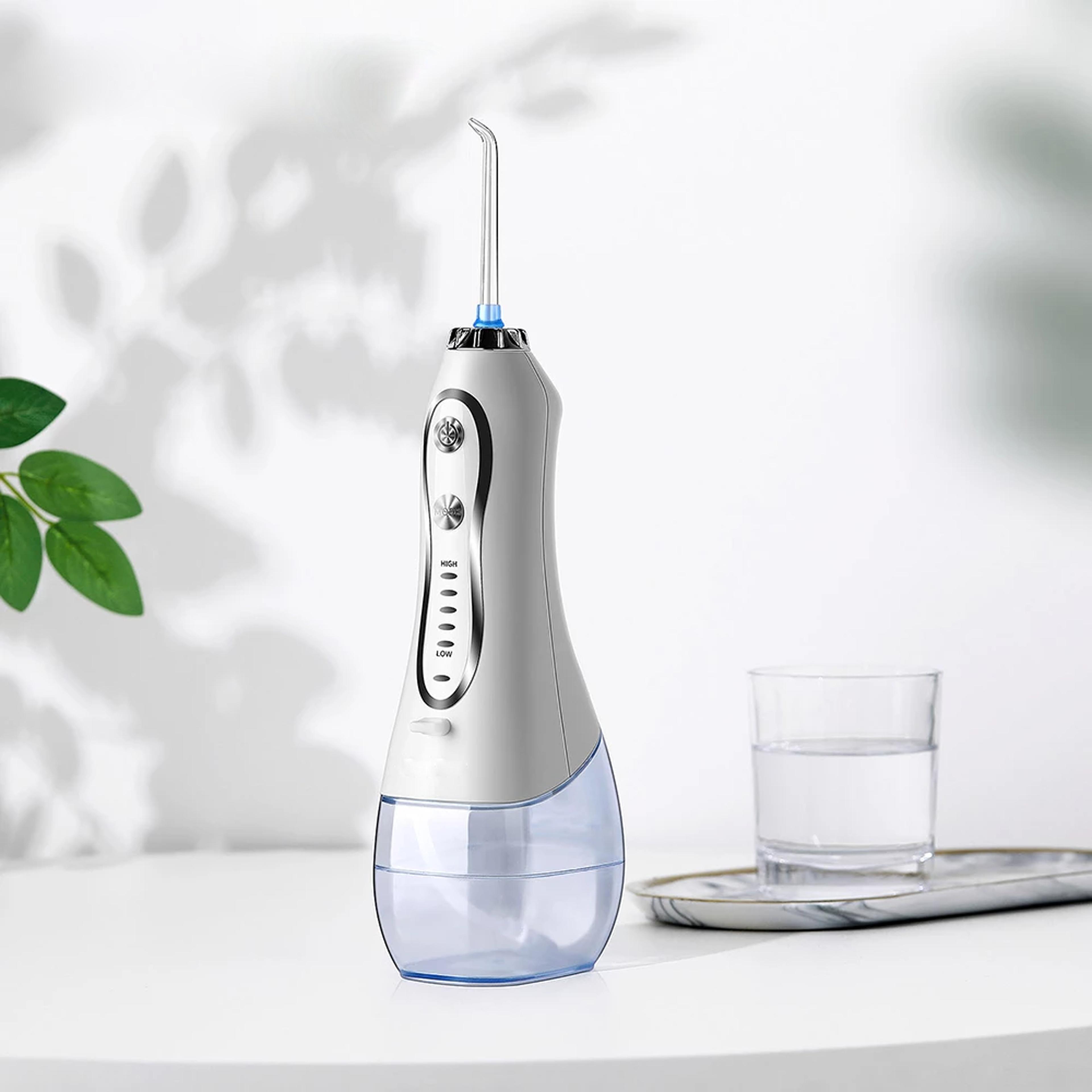 oralcordlessdentalflosser2.png
