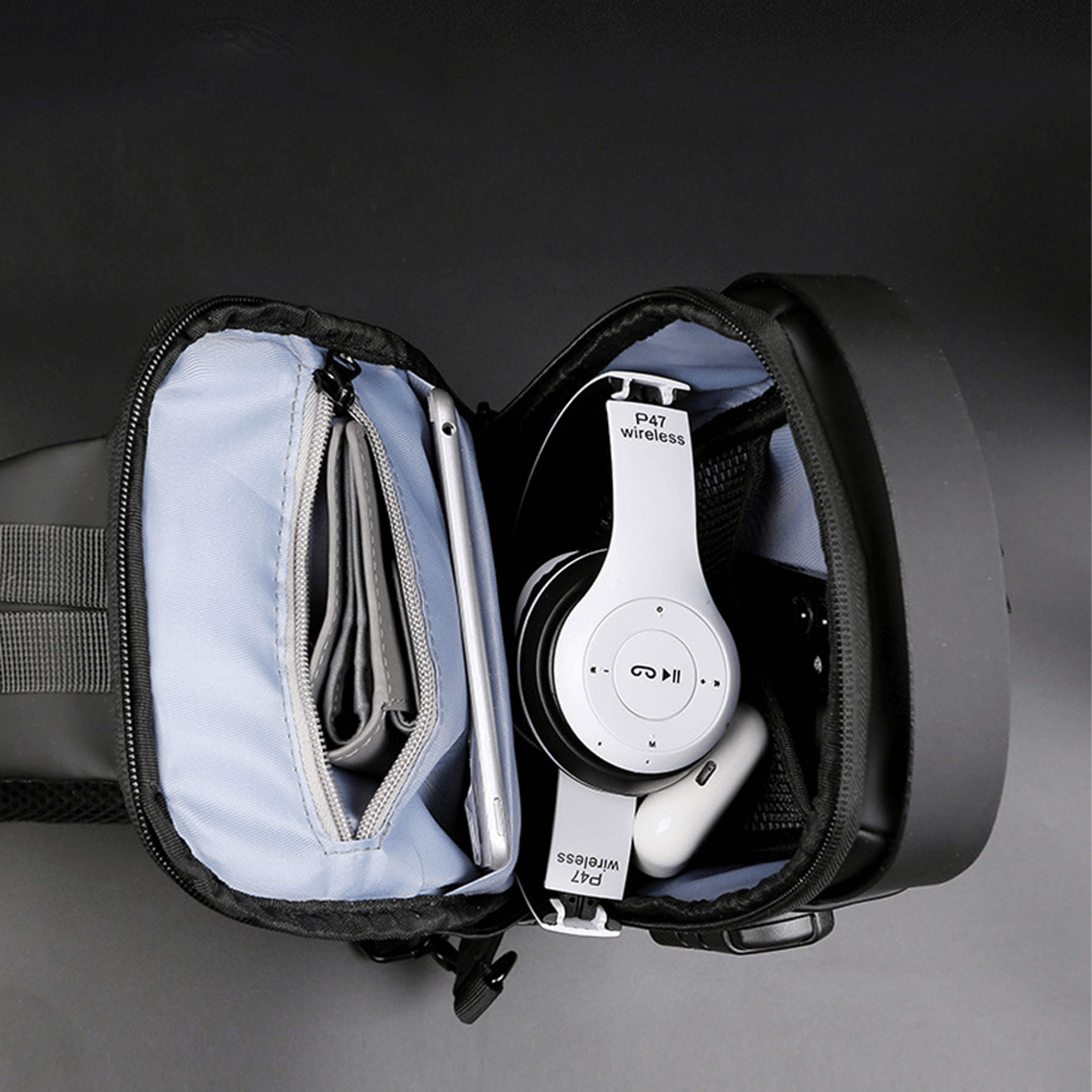 usbchargingsportsingantitheftshoulderbag3.png