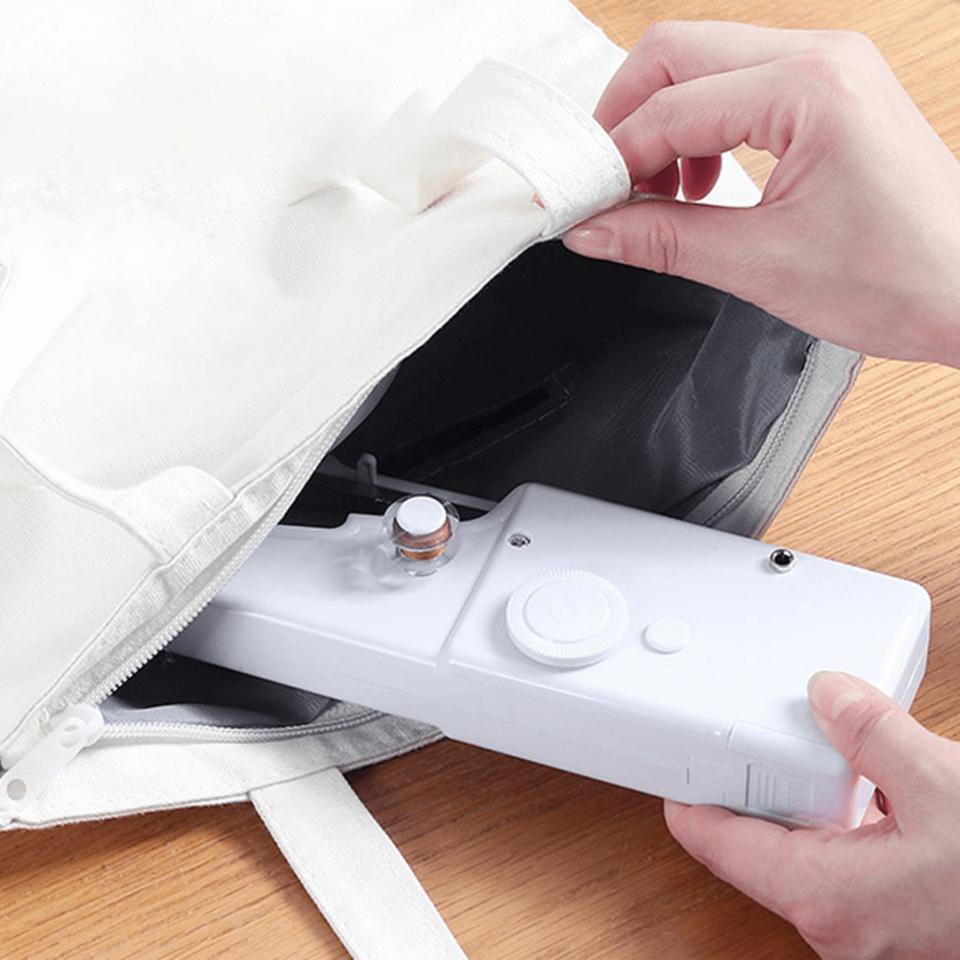 handheldminielectricsewingmachine5.png