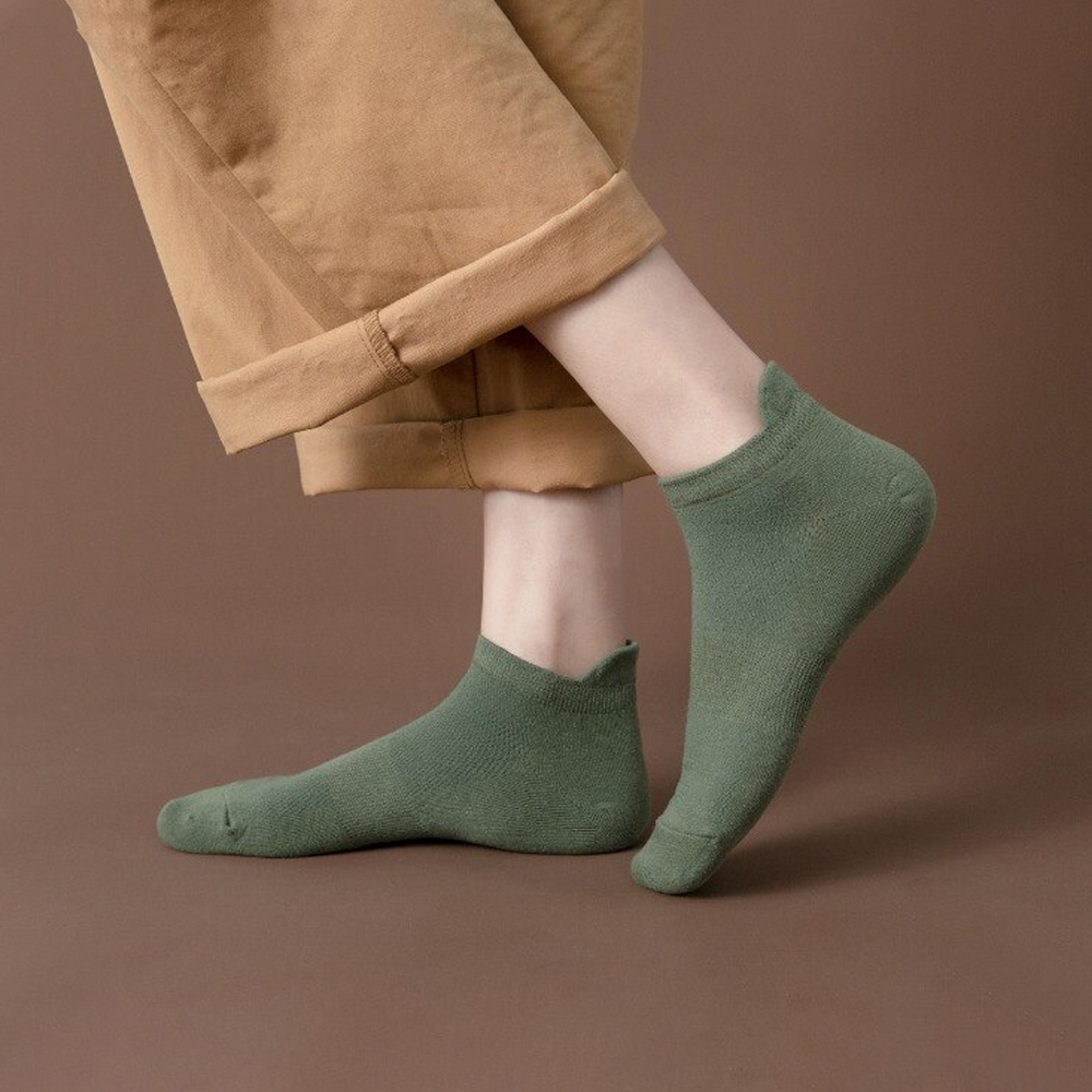 5pairsplaincolorboatsocksgreen.png
