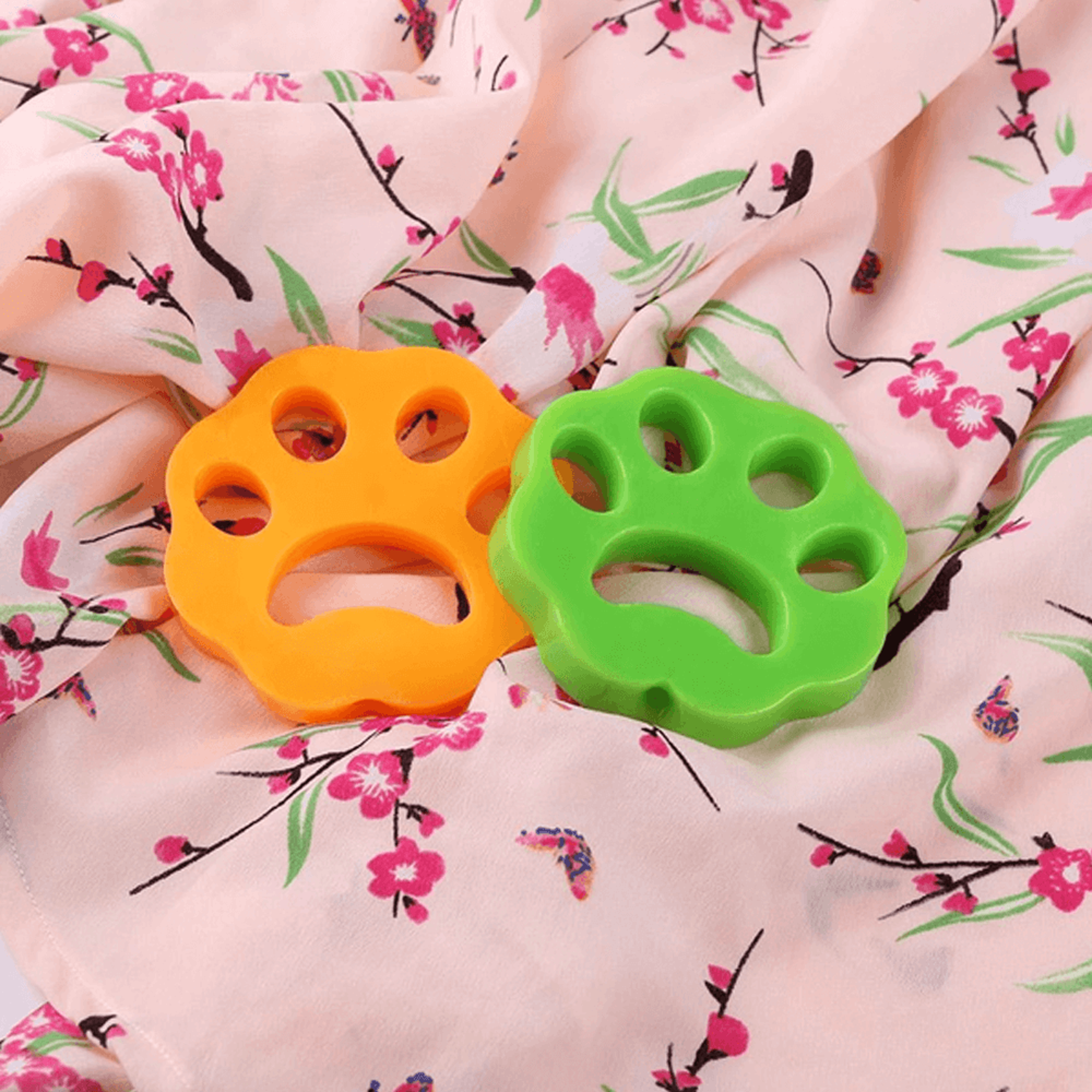 reusablehaircatcherlaundryballplumblossom.png
