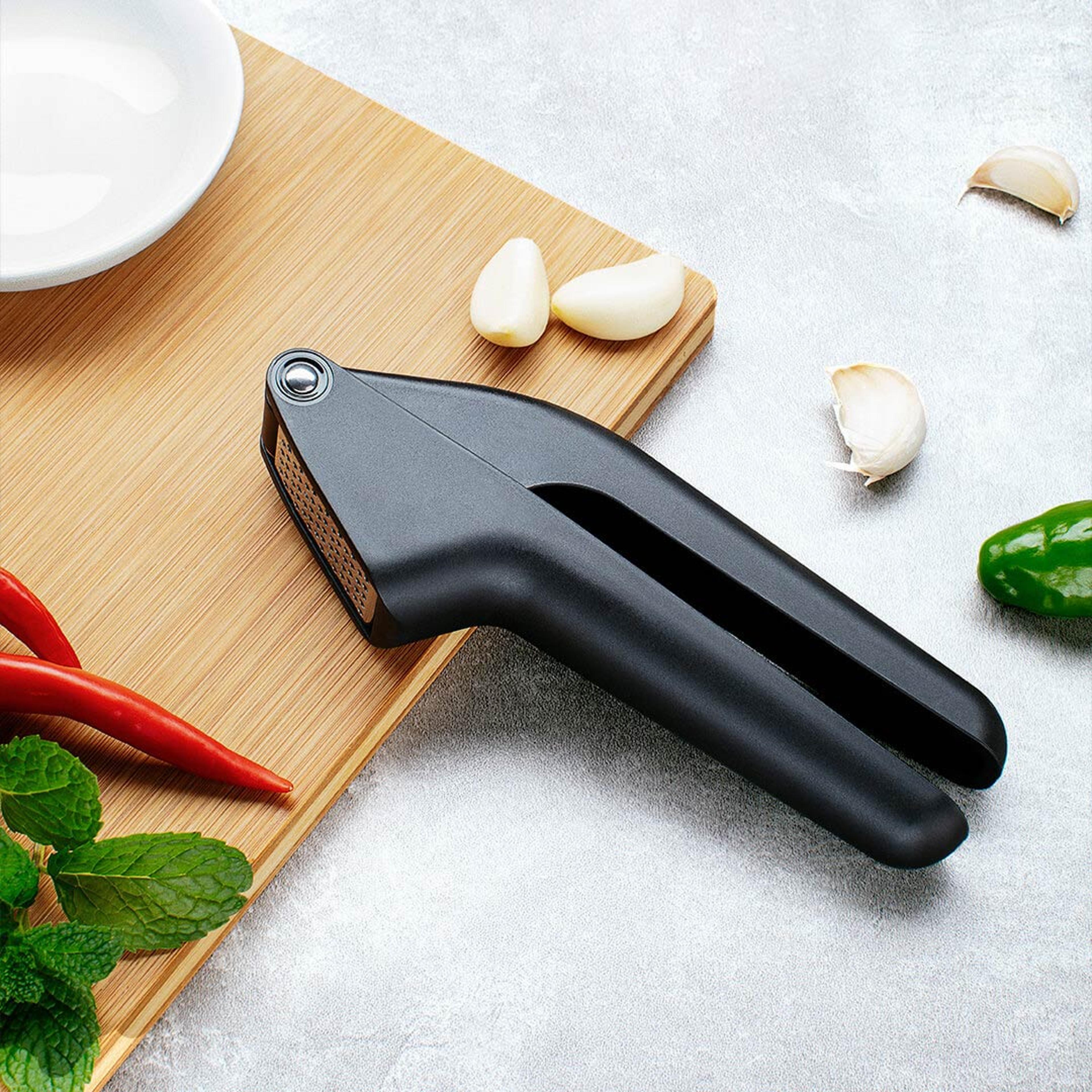 Detachable Press Metal Garlic Mincer Crusher Easy To Clean Kitchen Tool 1