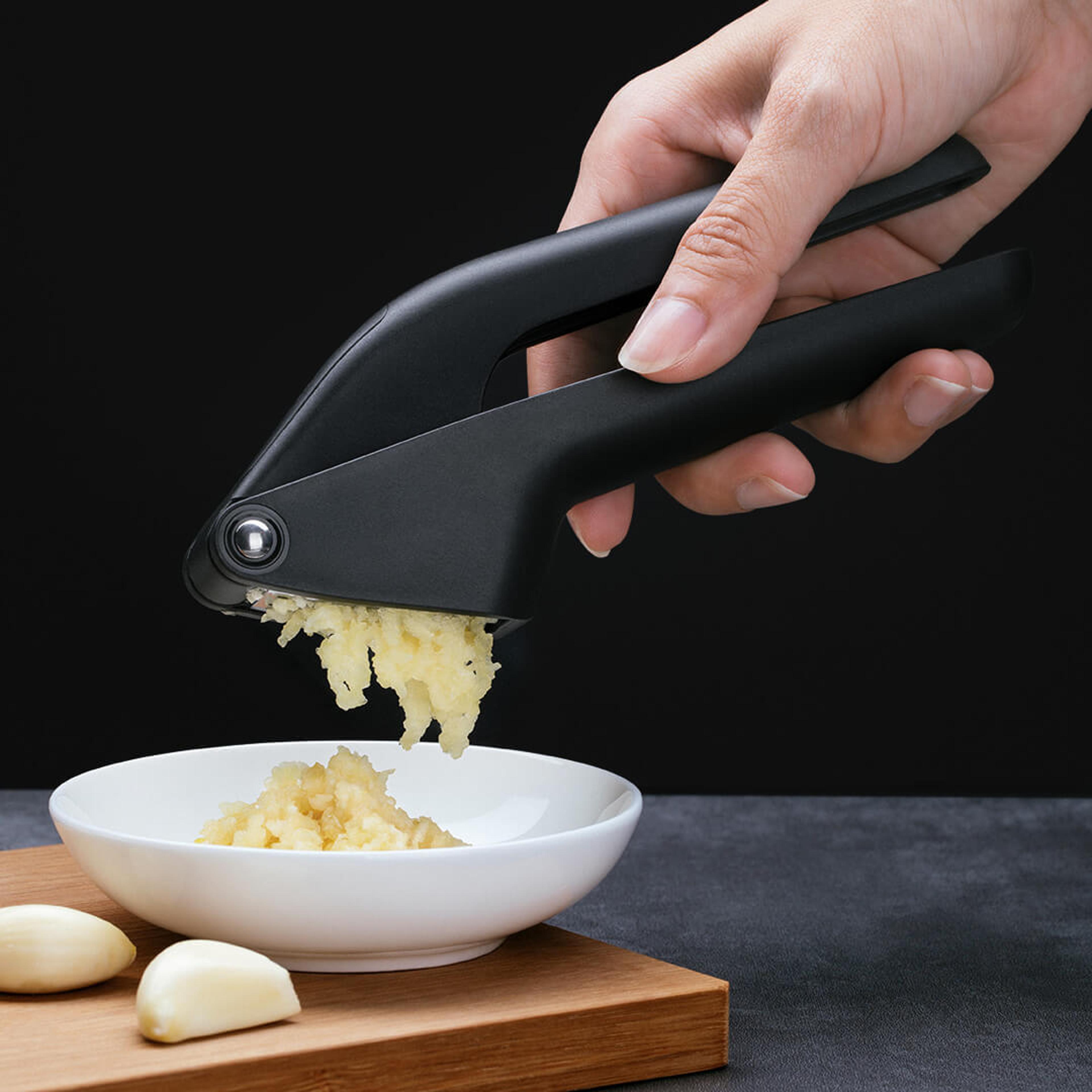 Detachable Press Metal Garlic Mincer Crusher Easy To Clean Kitchen Tool 3