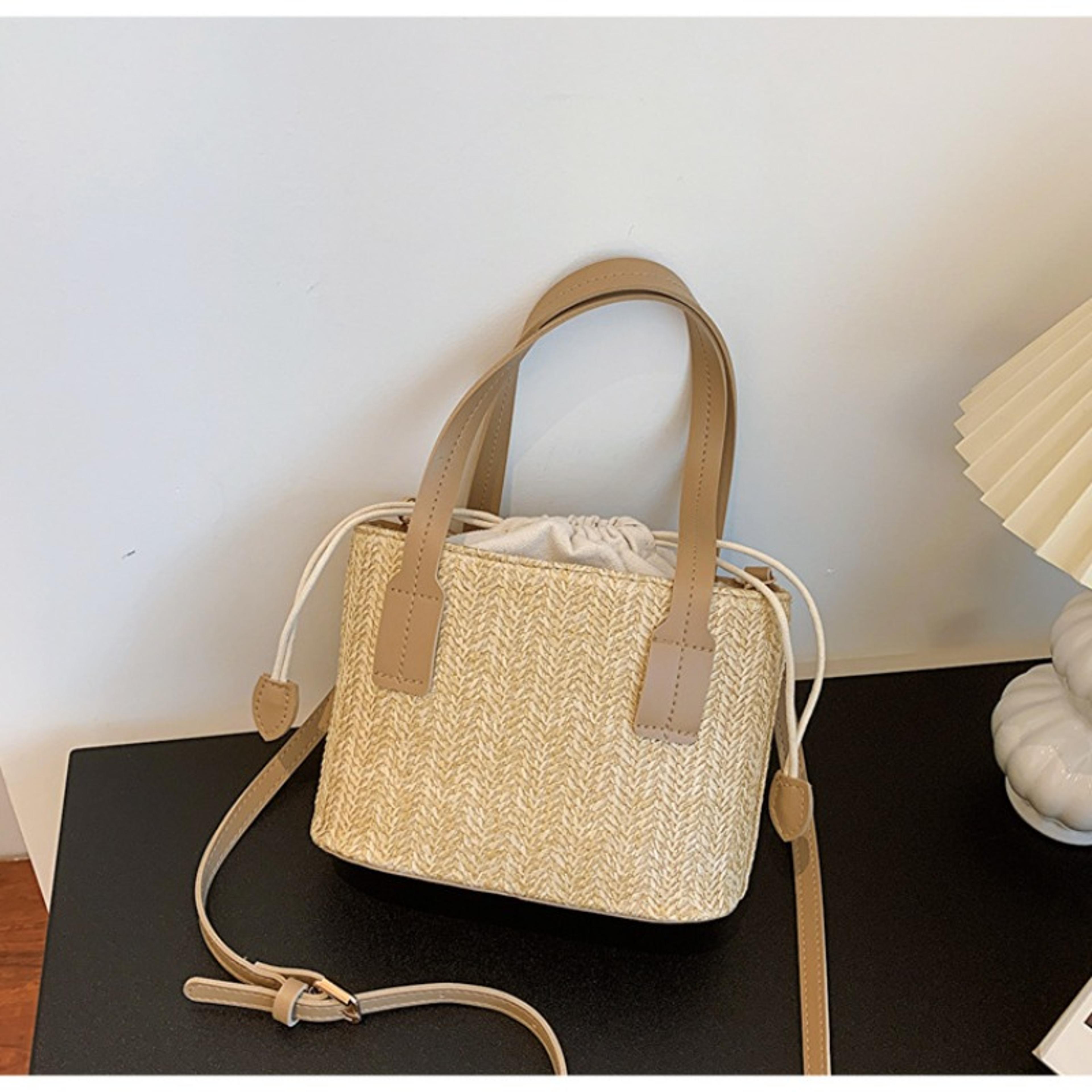 Natural Straw Woven Tote Bag With Drawstring And Detachable Crossbody Strap 3