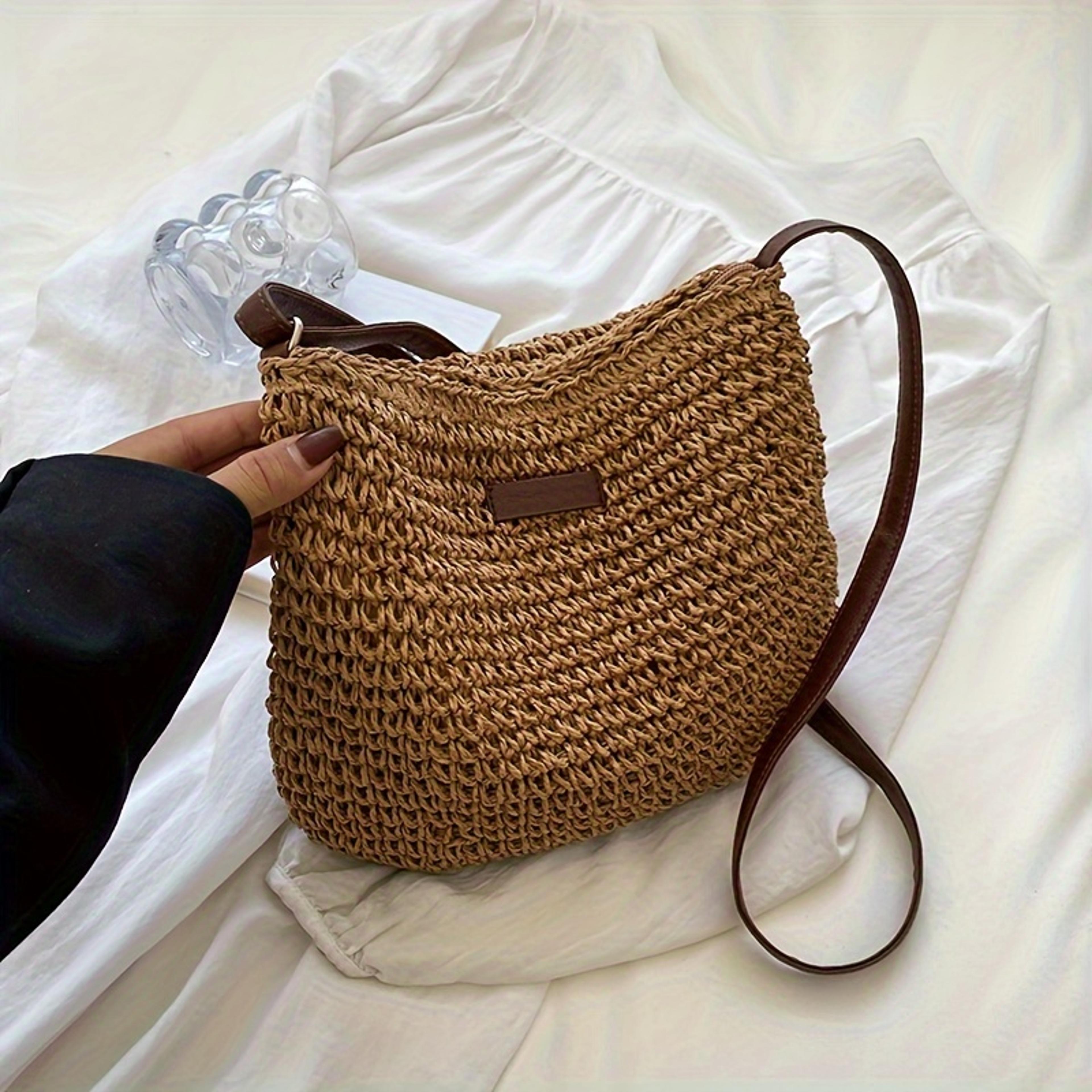 Chic Straw Crossbody Bag For Women With Adjustable Strap And Roomy Woven Design 4