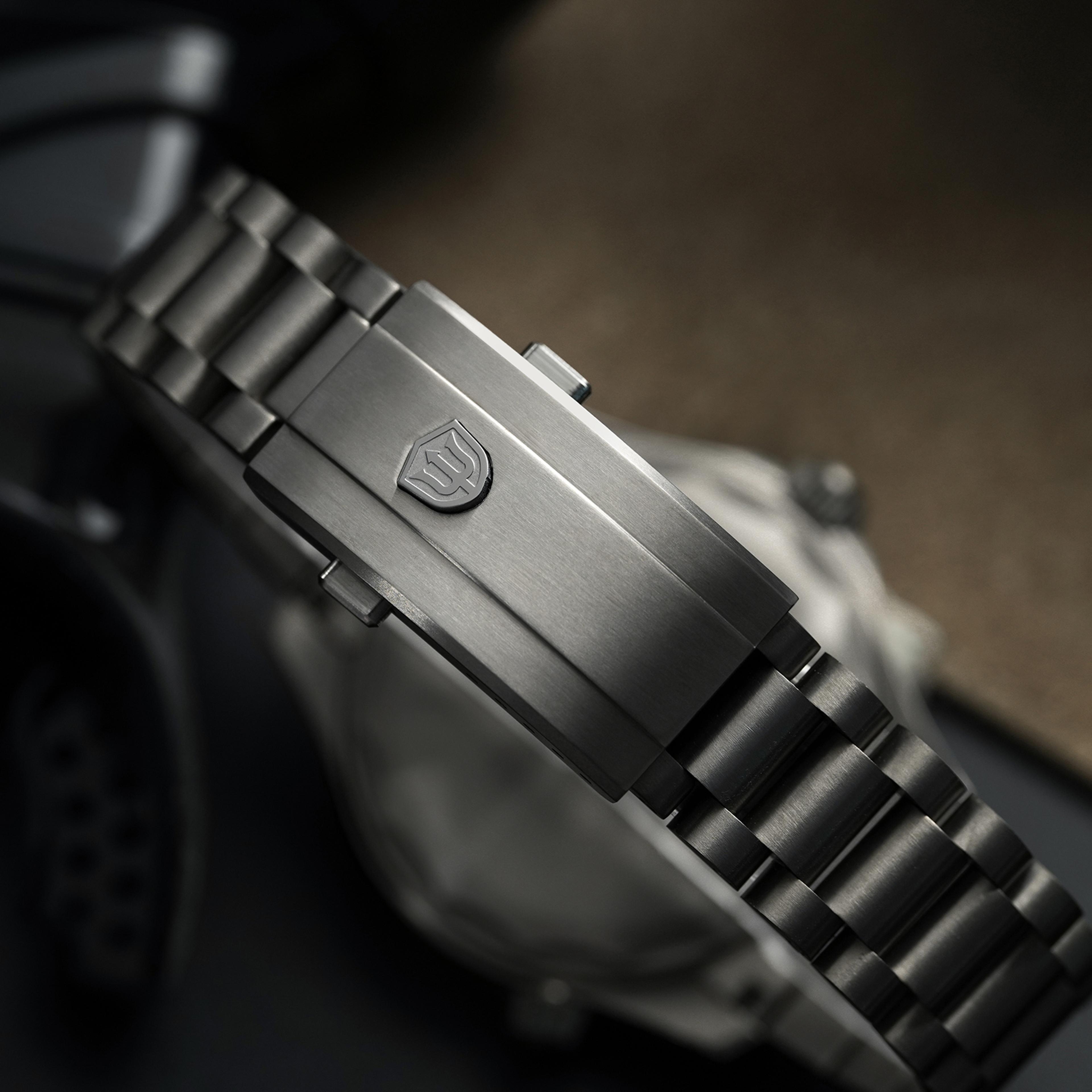 Automatic Titanium Luxury Watch With Sapphire Crystal Luminous Dial 4