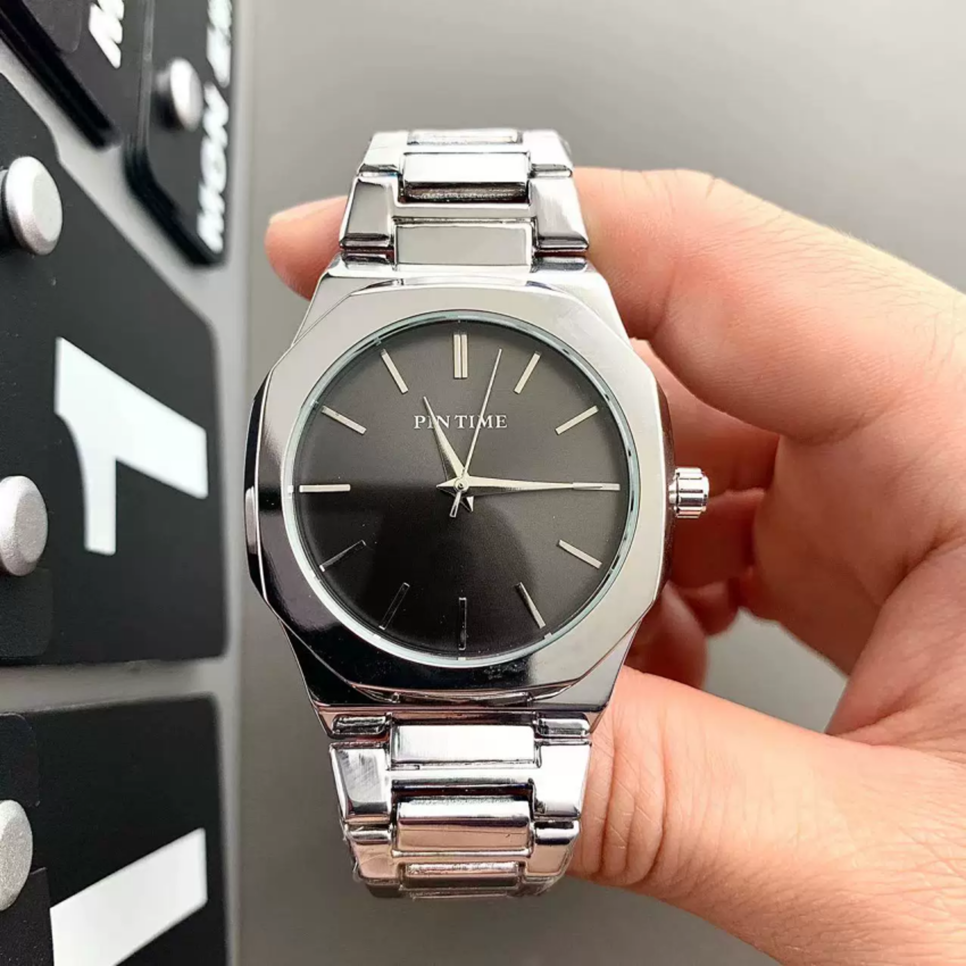 ultra thin quartz watch water resistant stainless steel unisex wristwatch