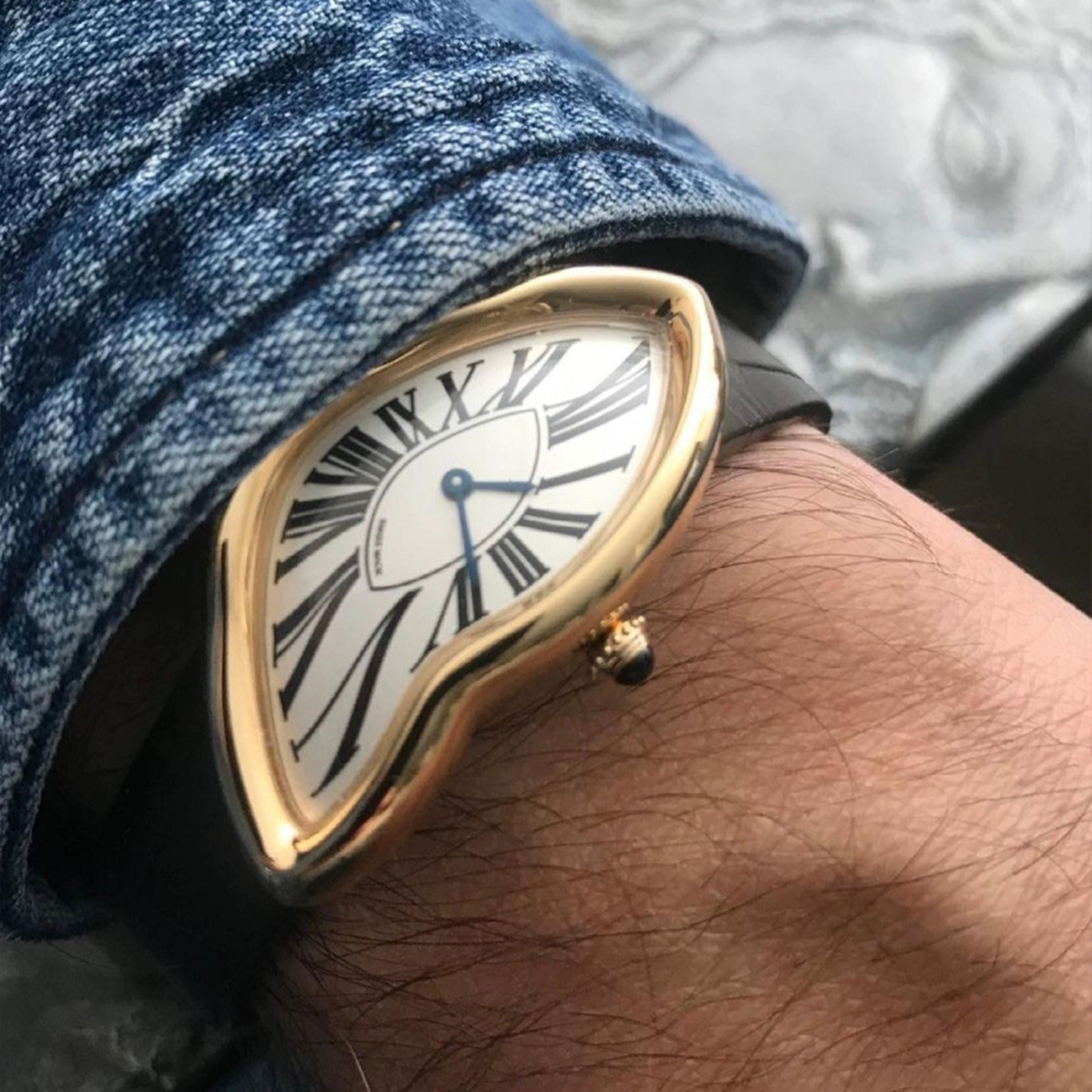 Diamond Dial Twisted Case Quartz Watch With Leather Strap 4