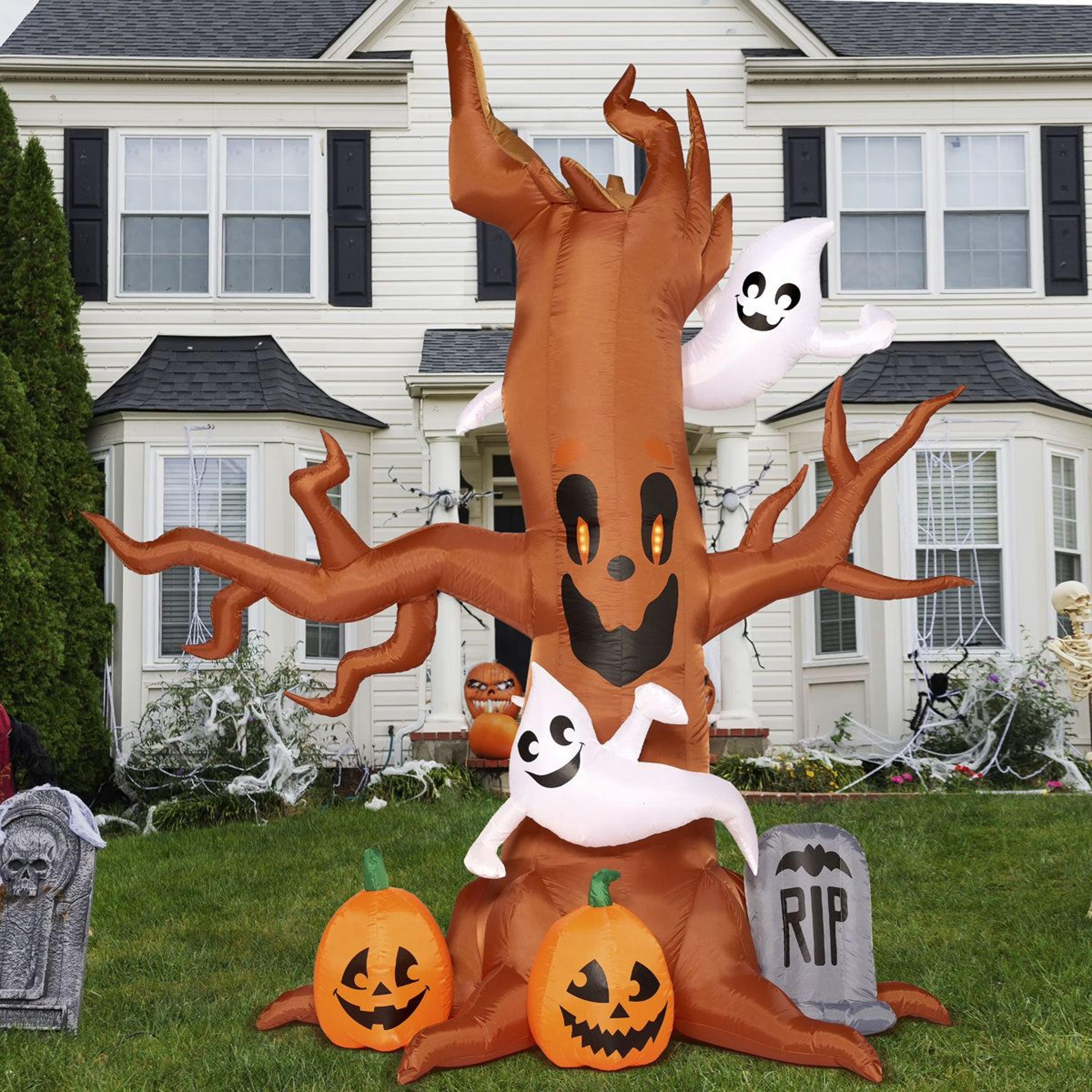 Halloween Inflatable Scary Tree With LED Lights Ghosts Pumpkins And Tombstones 1