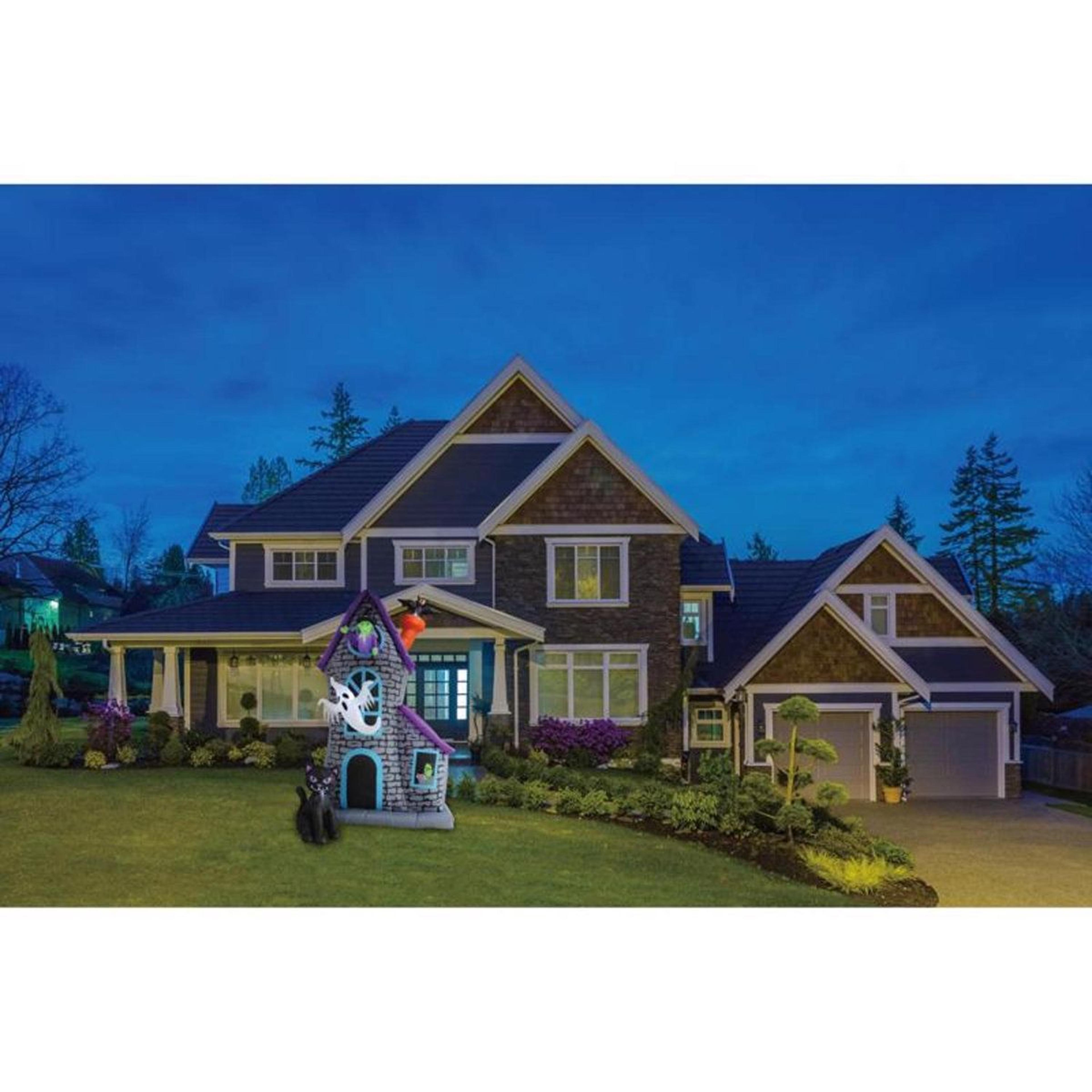 Prelit Haunted House Halloween Inflatable With Spooky Characters 3