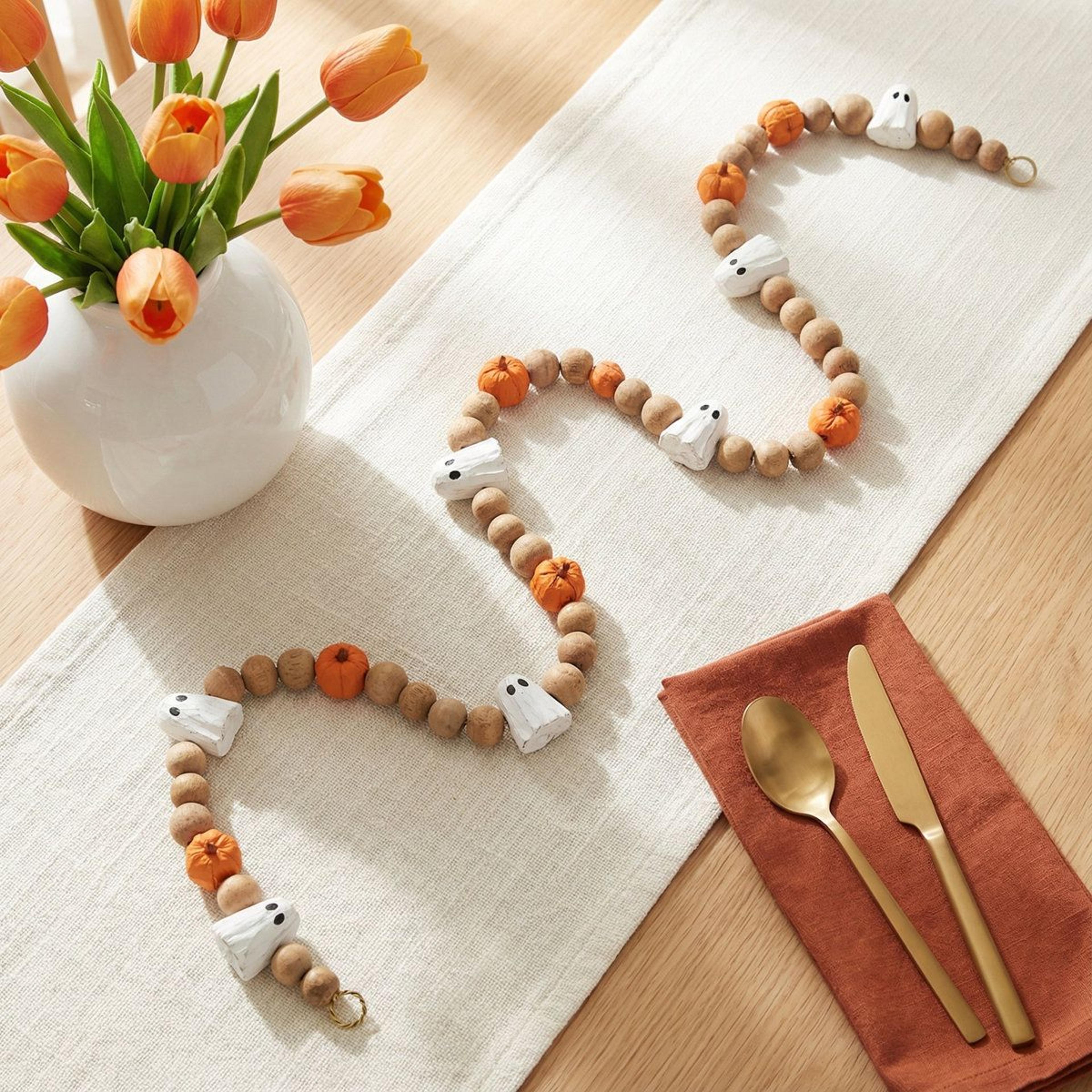 Artificial Pumpkin And Gourd Garland For Indoor Fall Decor 2