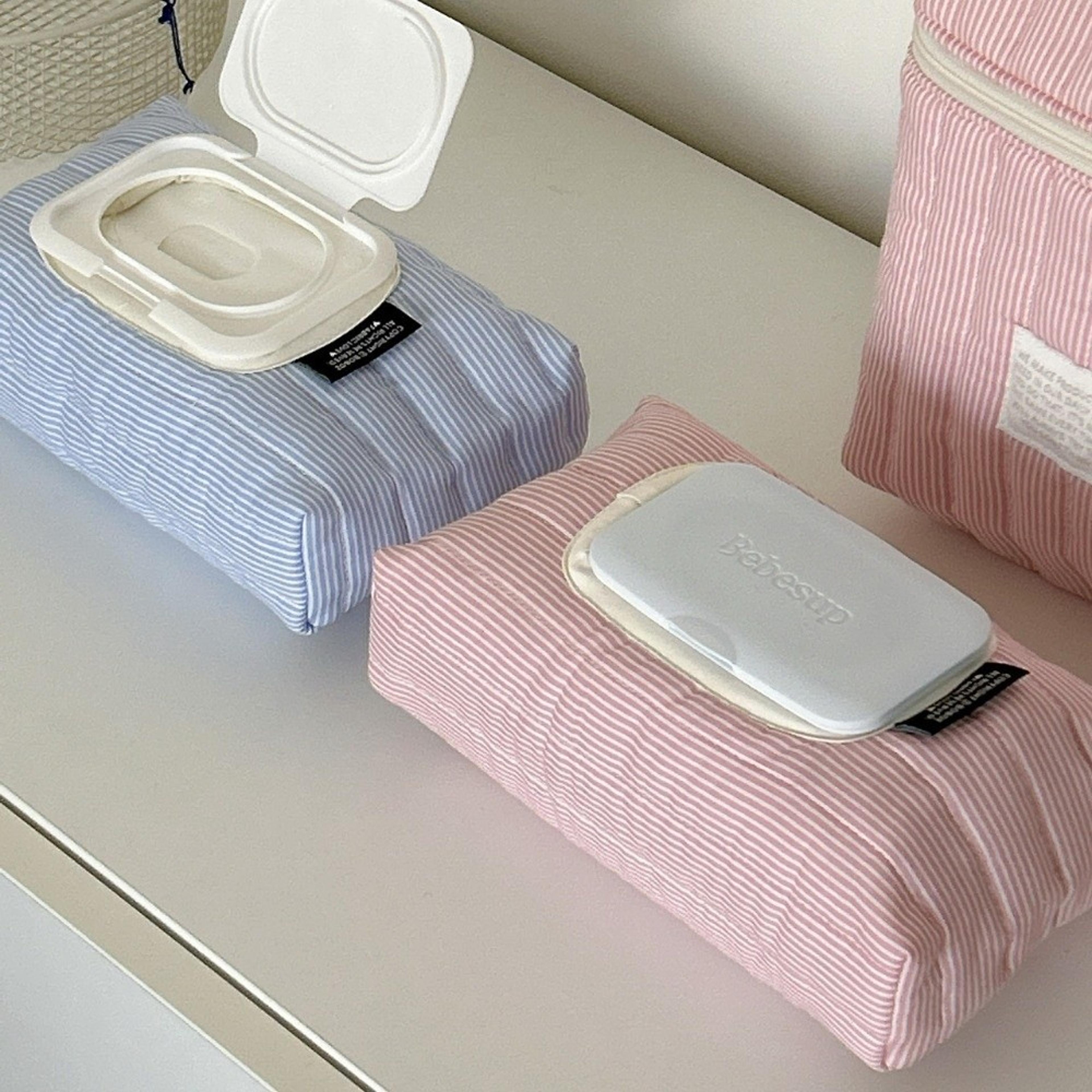 quilted wet wipe pouch portable tissue holder travel wipes case