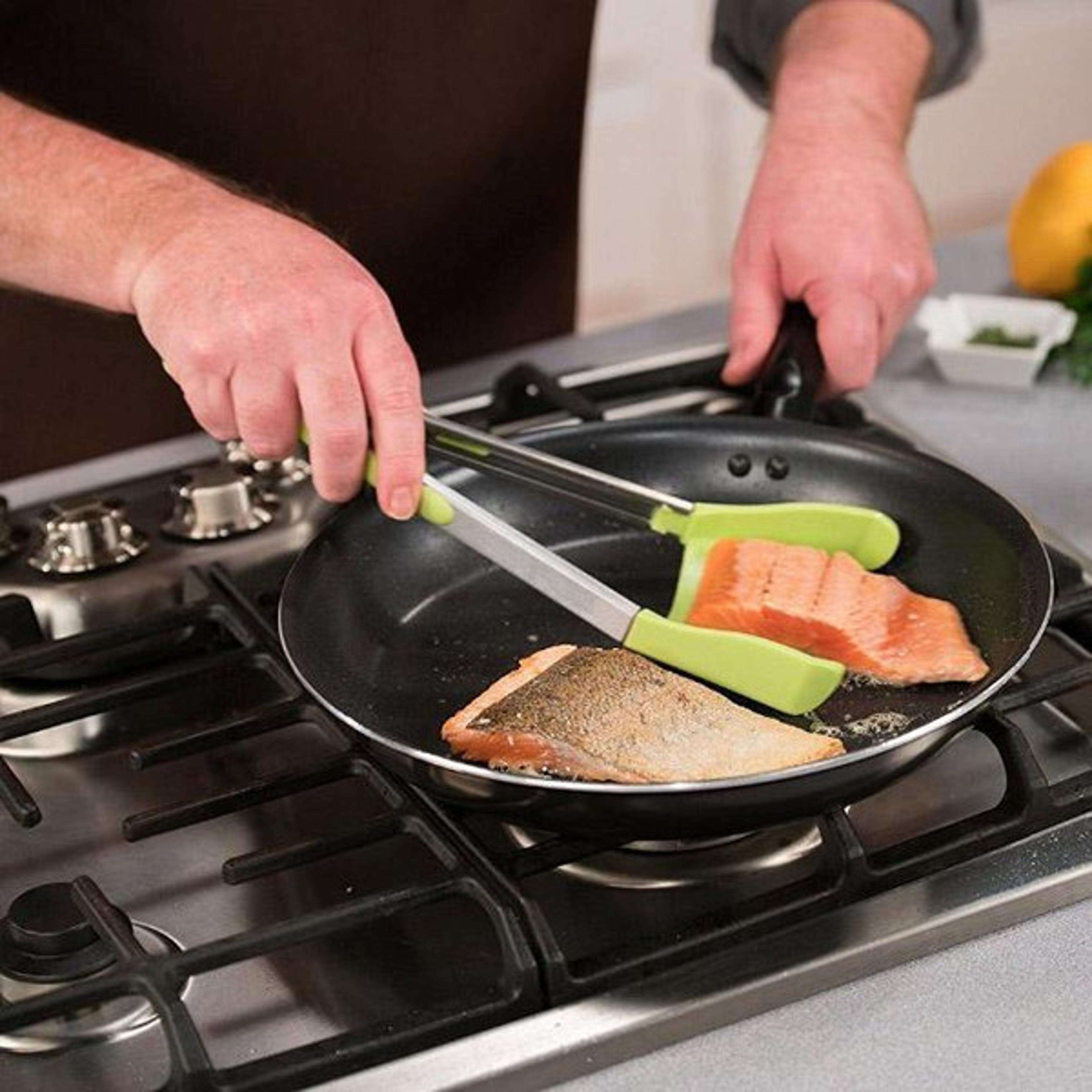 Flip Turn & Grab Spatula 3