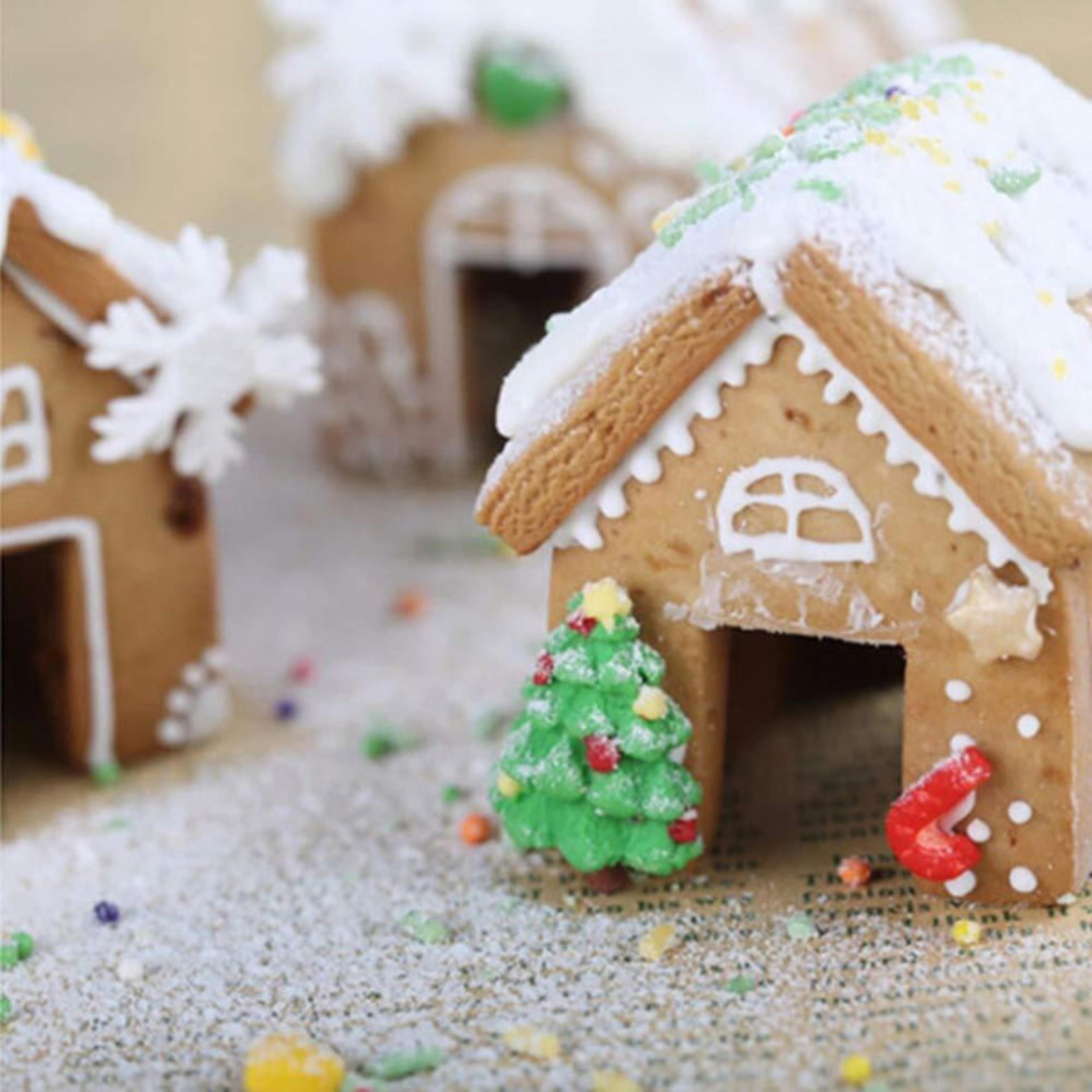 gingerbread house cookie cutter set