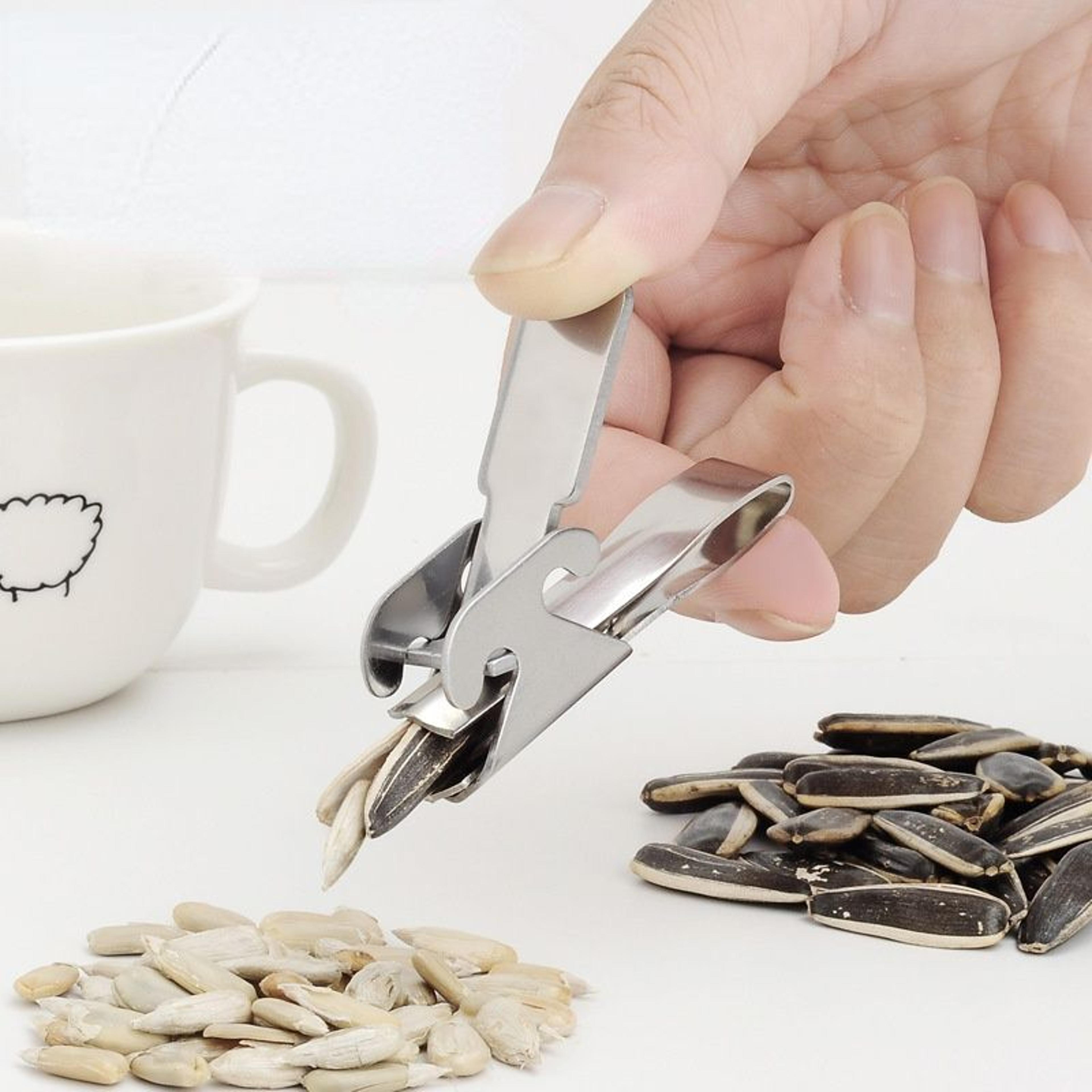 Durable kitchen seed peeling tool