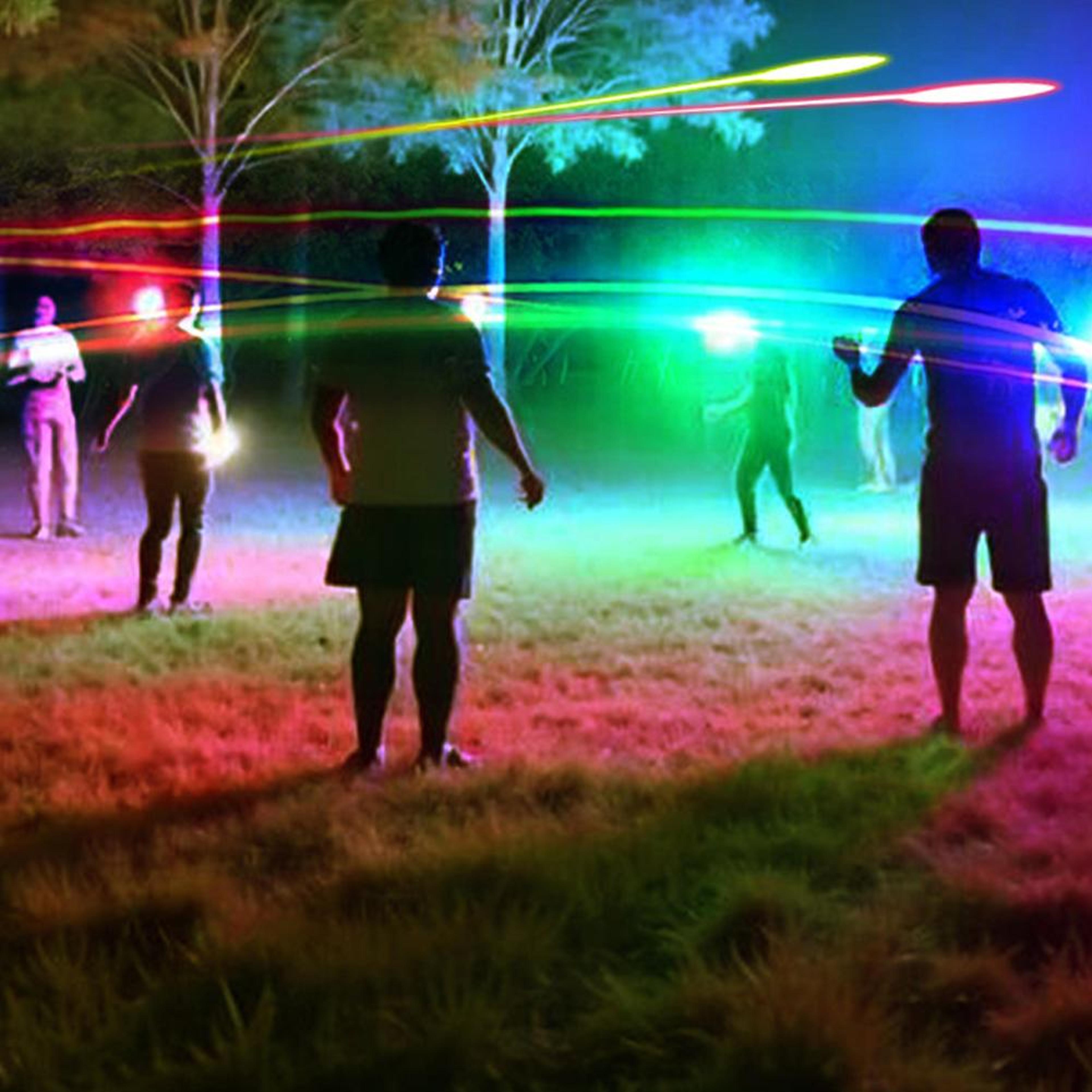 Glowing Hand Thrown Frisbee Interactive Night Light Toy For Kids And Parents Outdoor Lawn Game 3