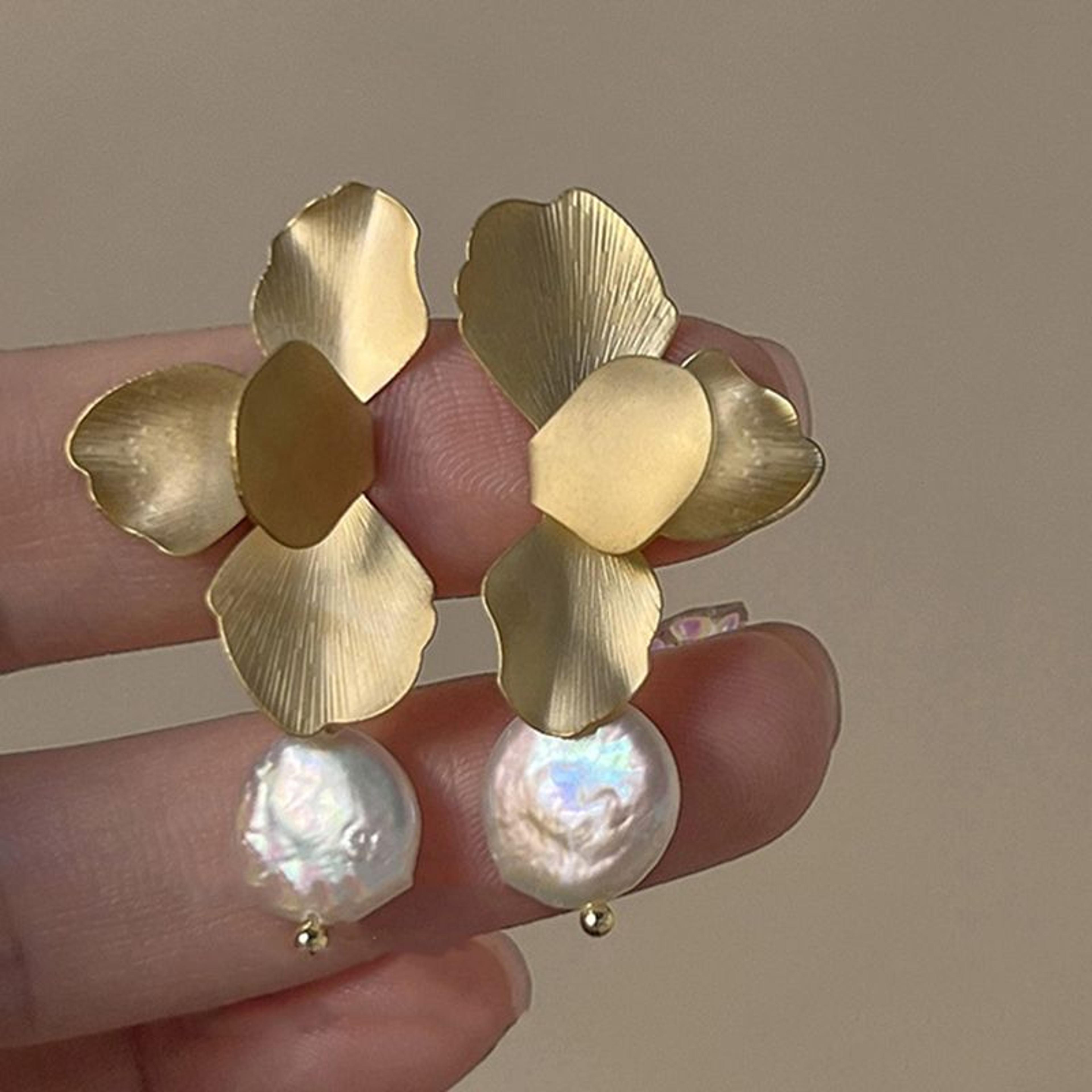 Retro Flower Drop Earrings With Pearl Accent Gold Statement Jewelry For Women 1