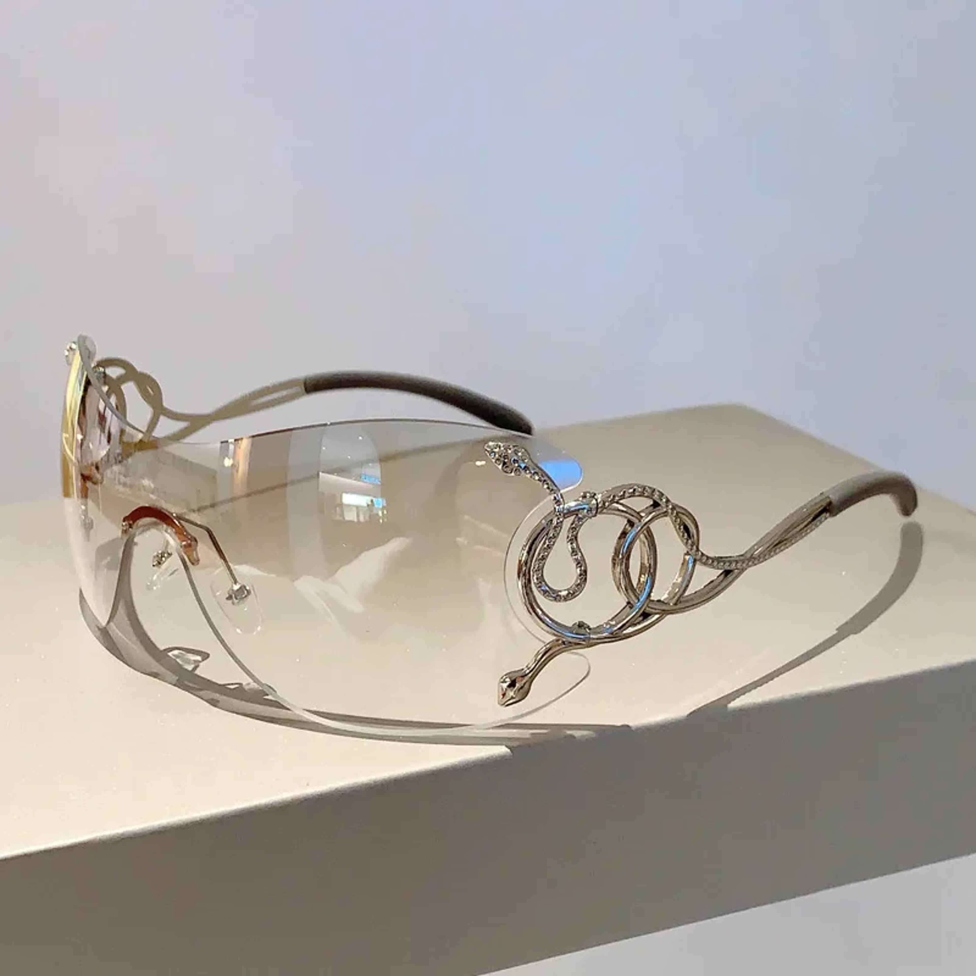 Rimless Wrap Around Oversized Gradient Sunglasses With Snake Temple Design 6
