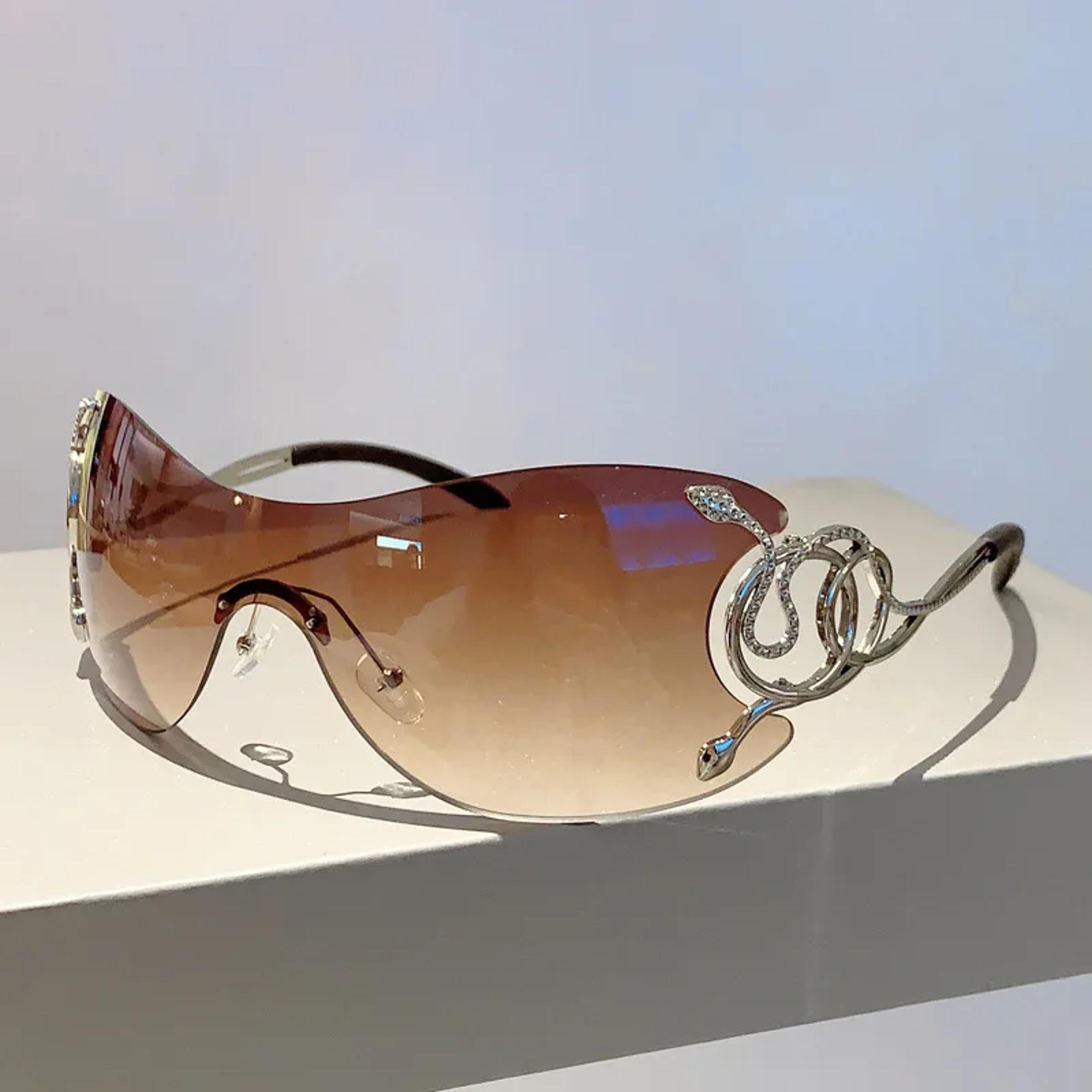 Rimless Wrap Around Oversized Gradient Sunglasses With Snake Temple Design 10