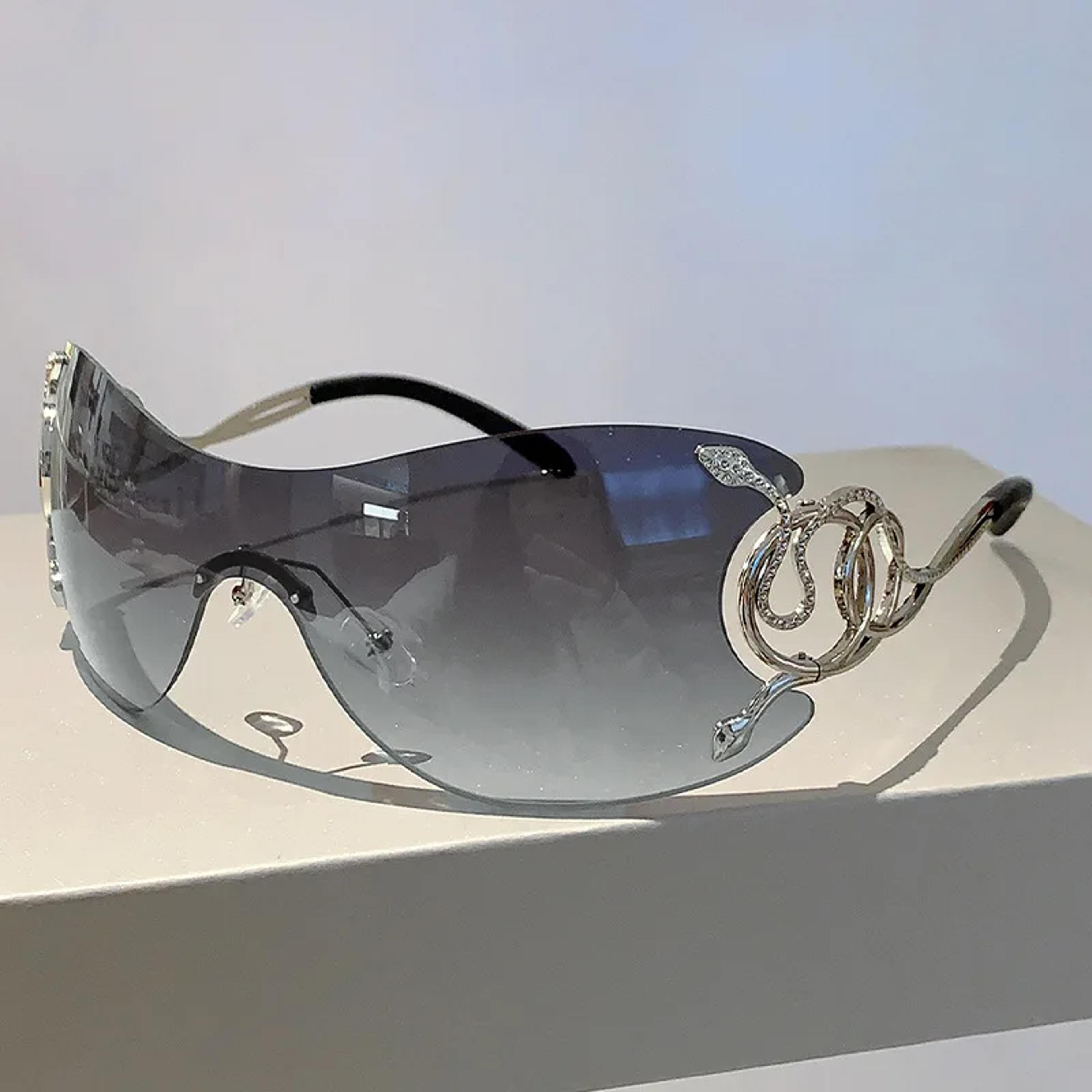 Rimless Wrap Around Oversized Gradient Sunglasses With Snake Temple Design 11