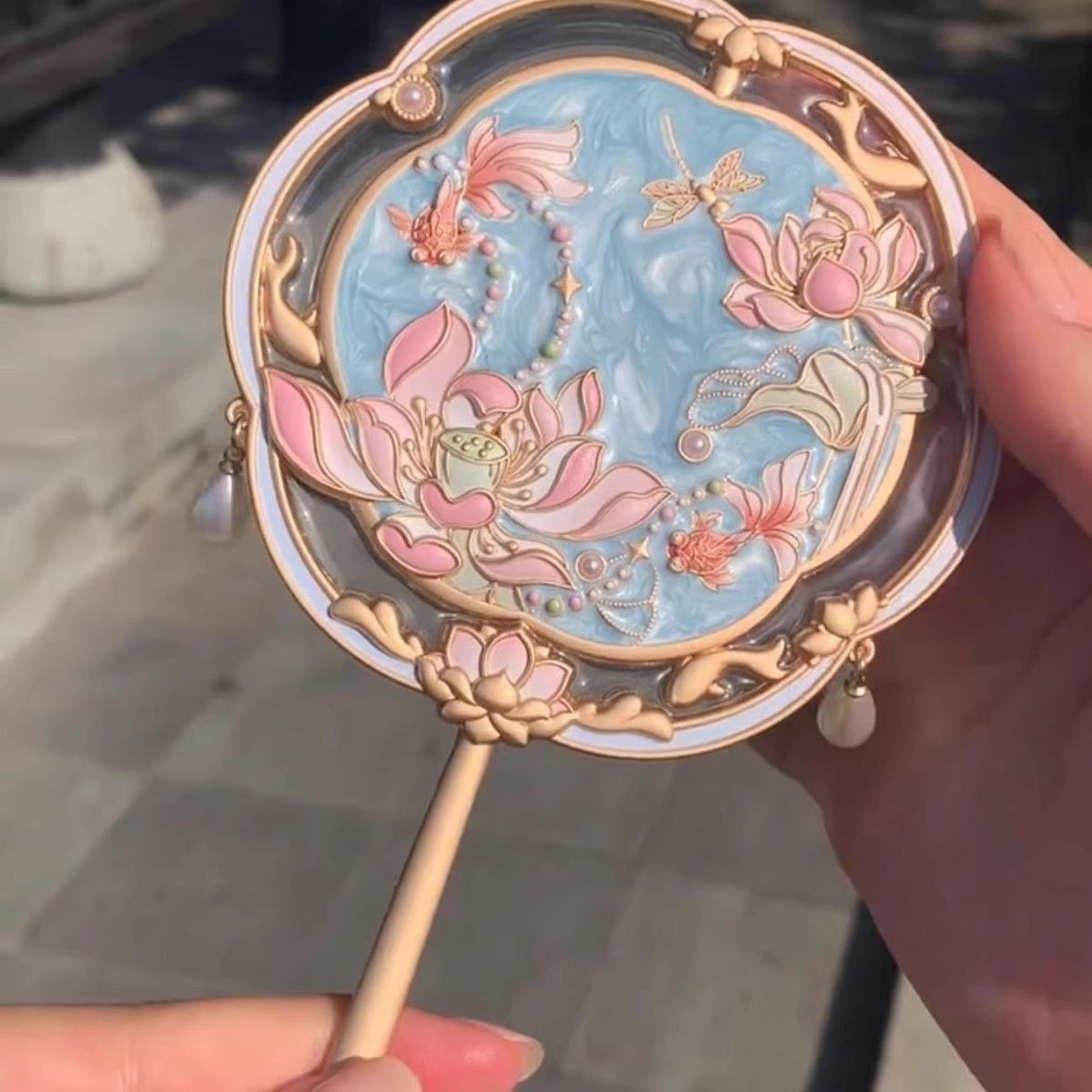 Beijing Souvenir Handheld Makeup Mirror Heart Shaped Portable Vanity Travel Gift 1