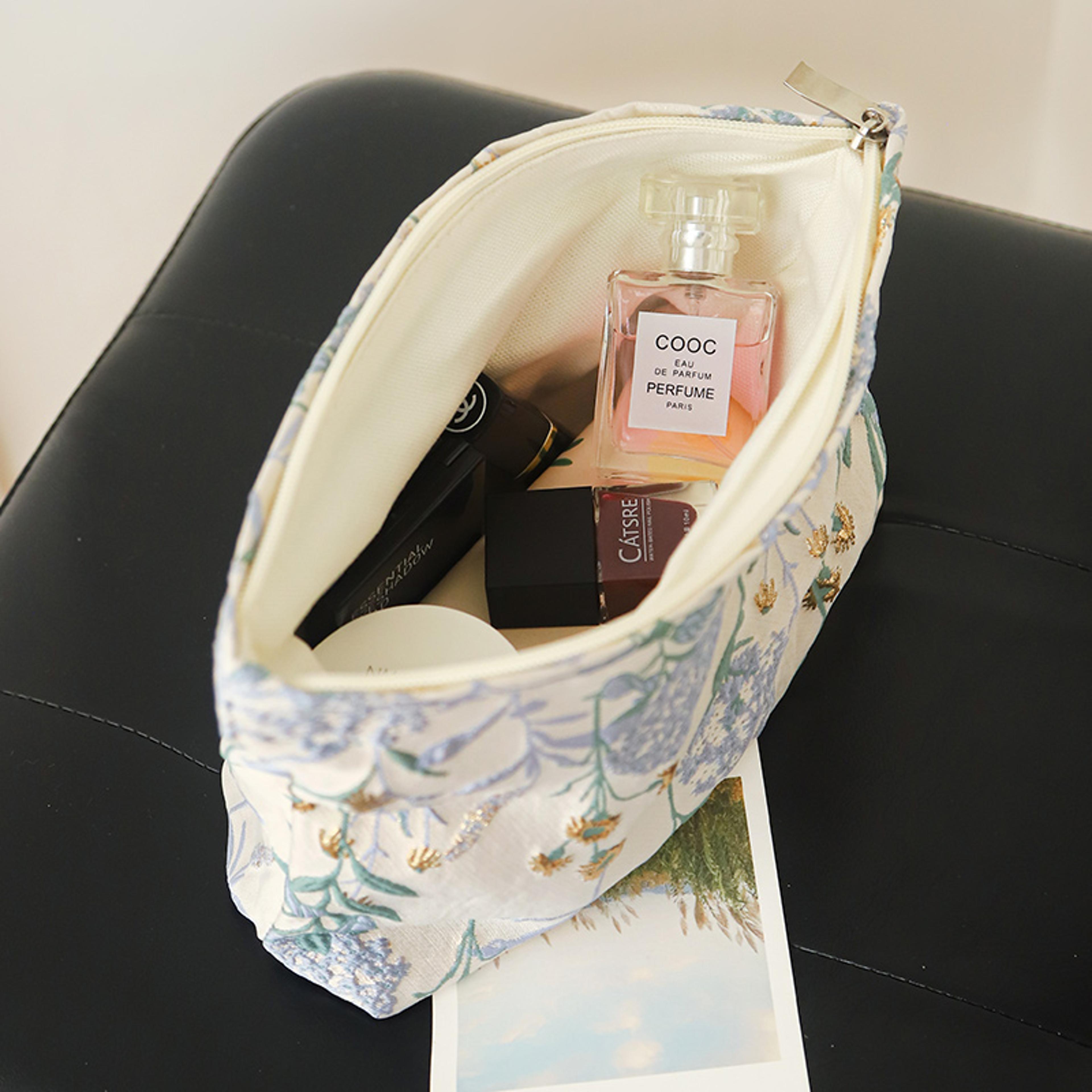 Blue Bouquet Makeup Bag For Women Large Capacity Travel Toiletry Bag And Period Essentials Organize 6